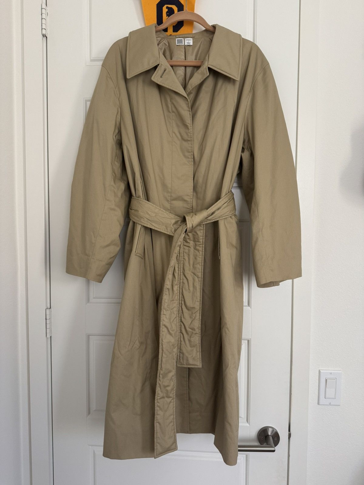 Lemaire × Uniqlo Uniqlo U x Lemaire Padded Oversized Trench Coat – Tan/Khaki Size L / US 10 / IT 46 - 2 Thumbnail