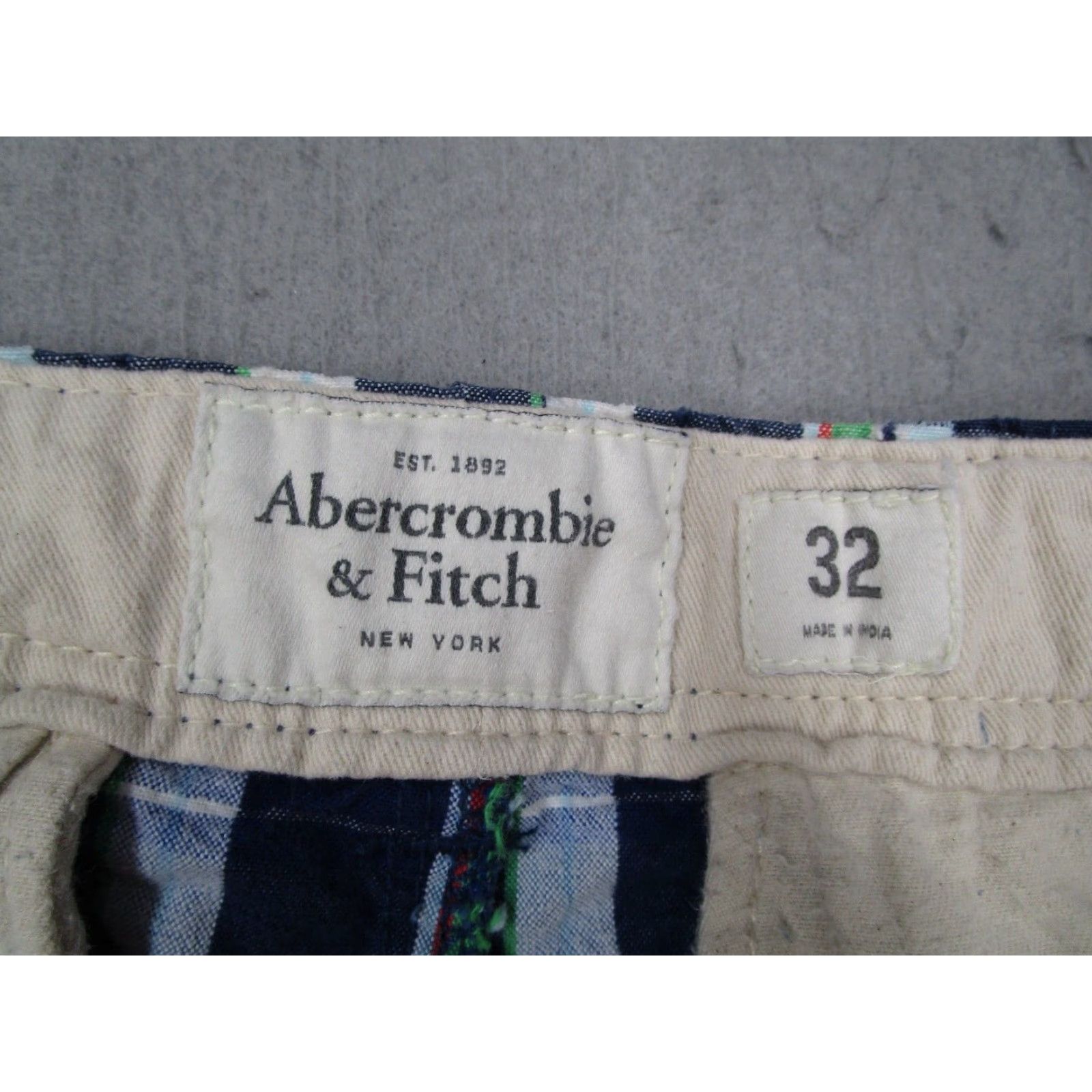 Abercrombie & Fitch VINTAGE Abercrombie & Fitch Shorts Men 32 Cargo Plaid Cotton 10" Casual Skate Workwear Size US 32 / EU 48 - 2 Thumbnail