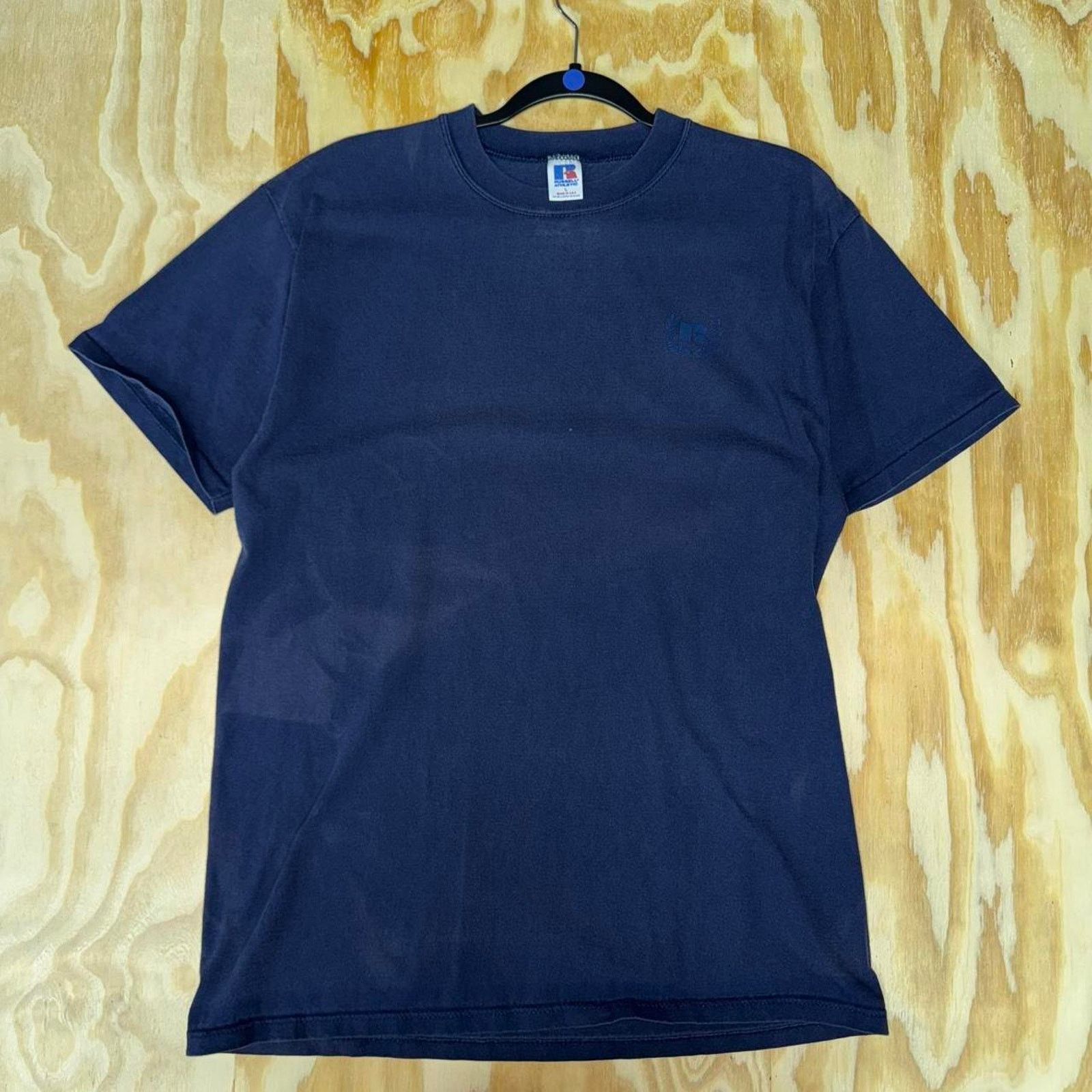 Russell Athletic Large - Vintage y2k russel athletic essential t-shirt Size US L / EU 52-54 / 3 - 1 Thumbnail
