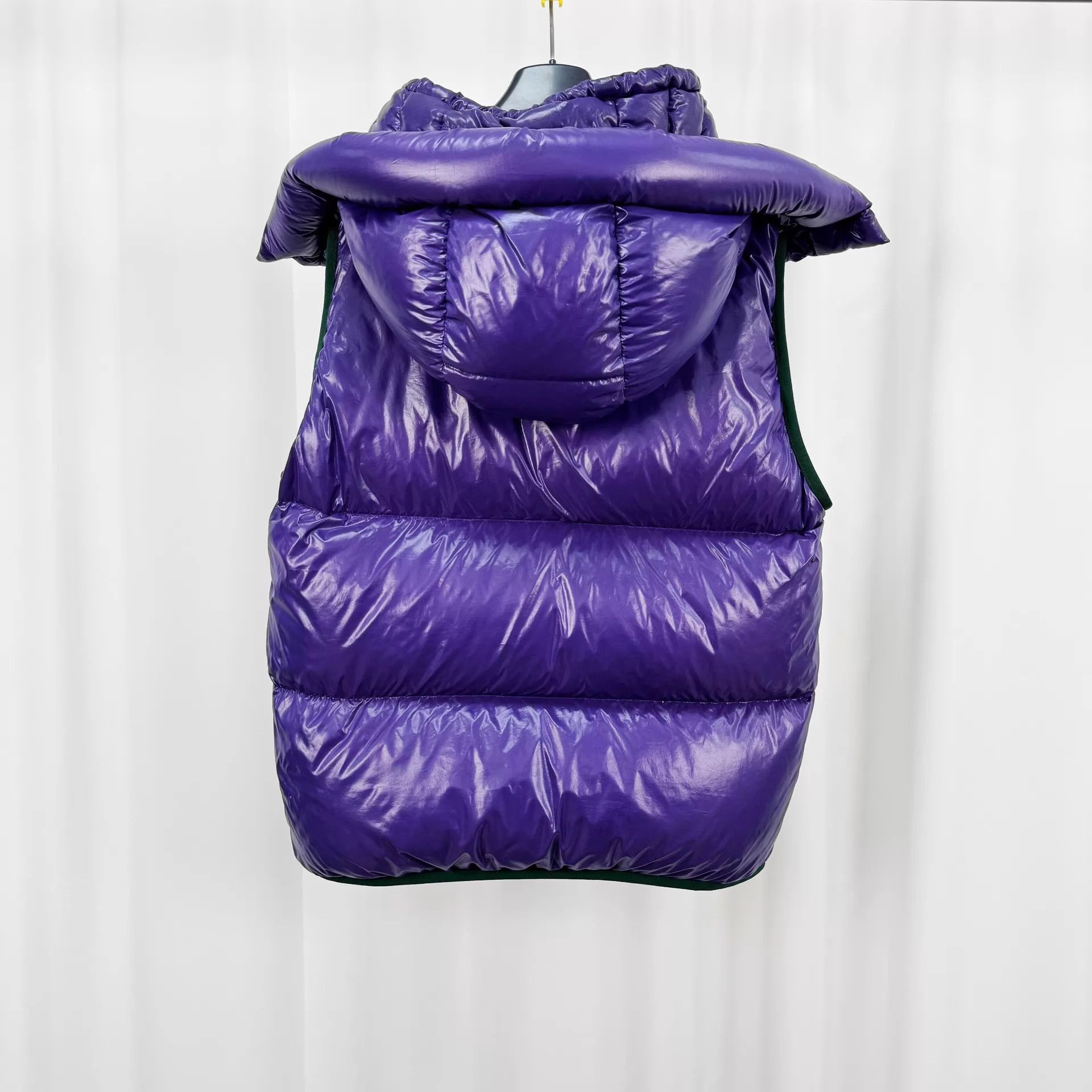 Moncler Moncler 1952 Purple Logo Down Vest Size 2 98 New Size XS / US 0-2 / IT 36-38 - 2 Thumbnail