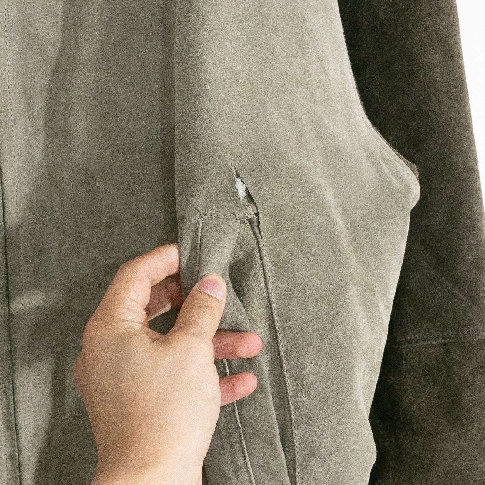 Vintage Vintage 90s William Barry Suede Bomber Jacket L - Distressed Size US L / EU 52-54 / 3 - 3 Thumbnail