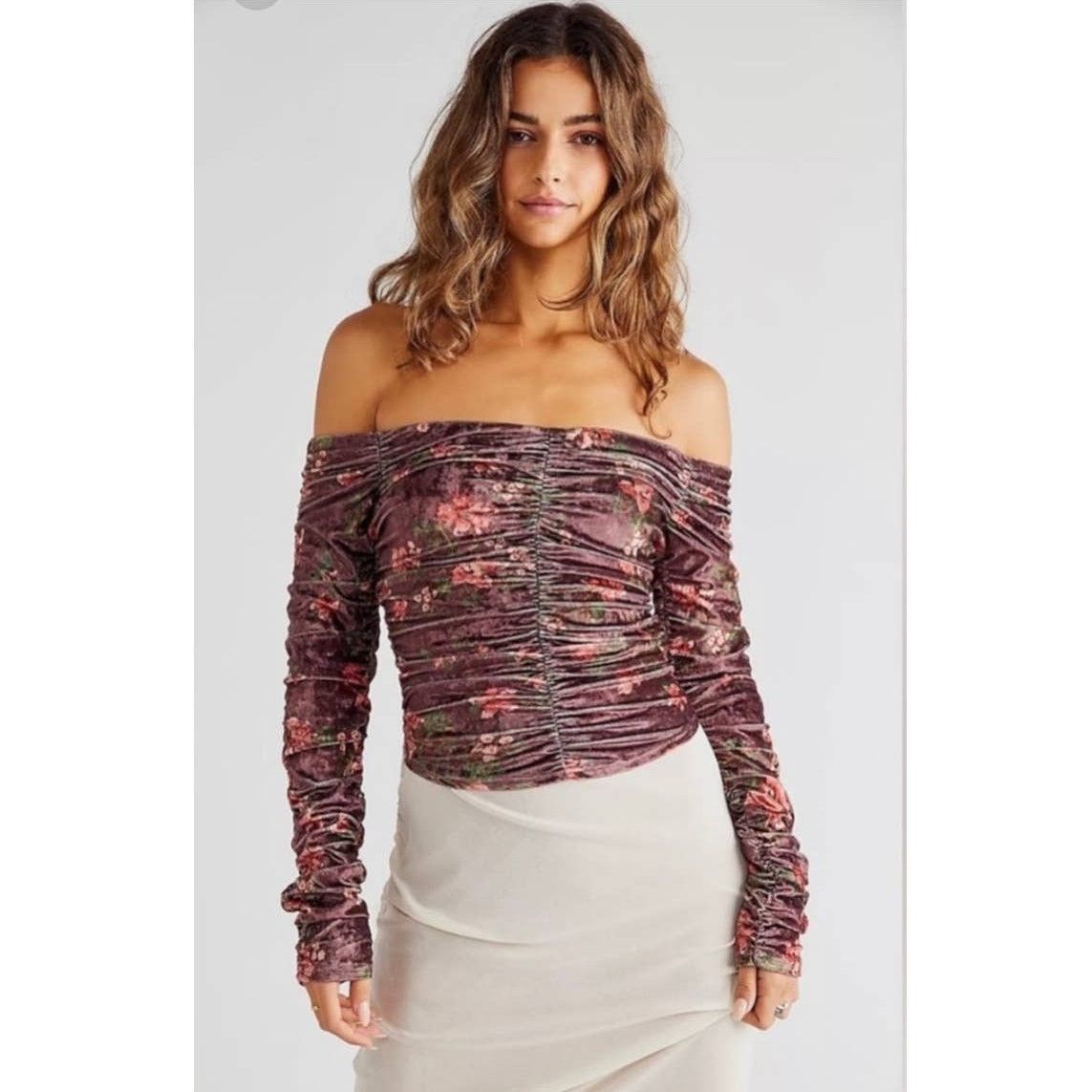 Free People New Free People Reina Ruched Floral Velvet Top $88 SMALL Size S / US 4 / IT 40 - 1 Thumbnail