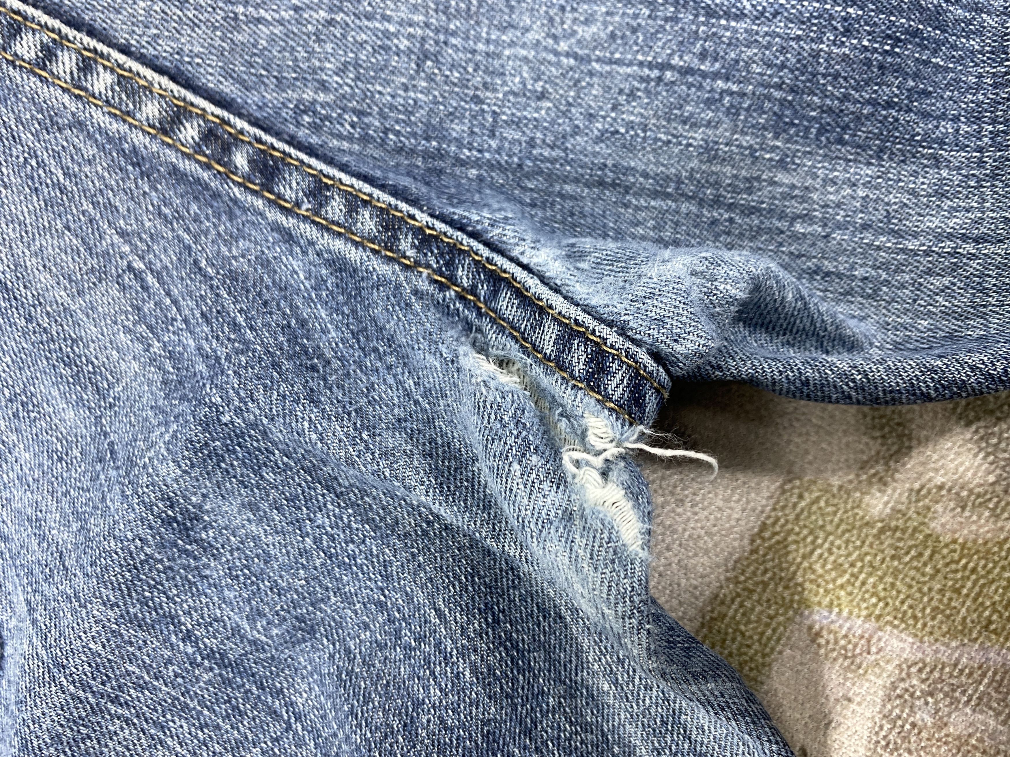 Levi's Blue Vintage Levi's 559 Jeans 35x32.5 Denim -JN1961 Size US 35 - 14 Thumbnail