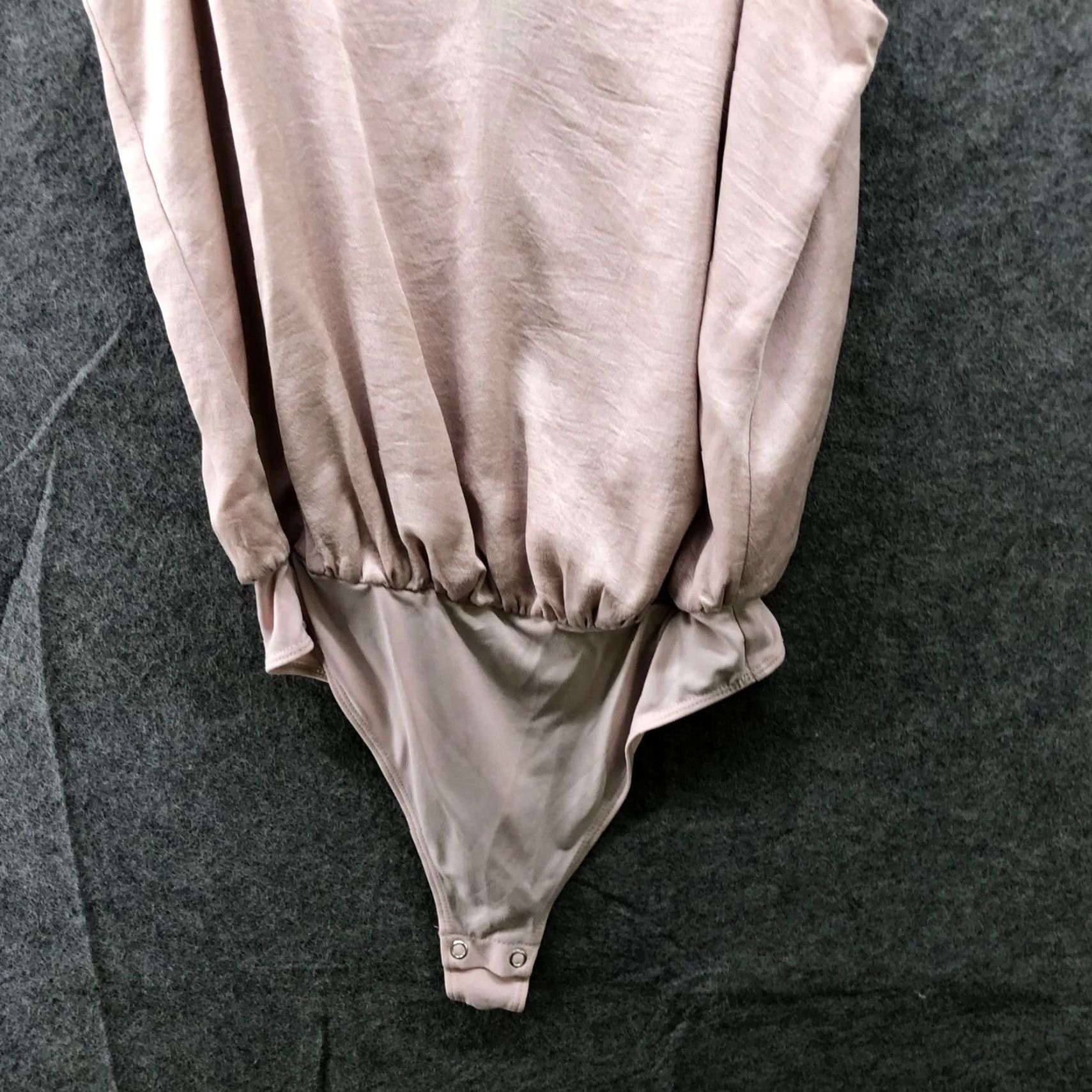 Express Express Satin Cami Bodysuit Womens S Pale Pink V-Neck Adjustable Strap Shirt Tank Camisole Panty? Size S / US 4 / IT 40 - 4 Thumbnail