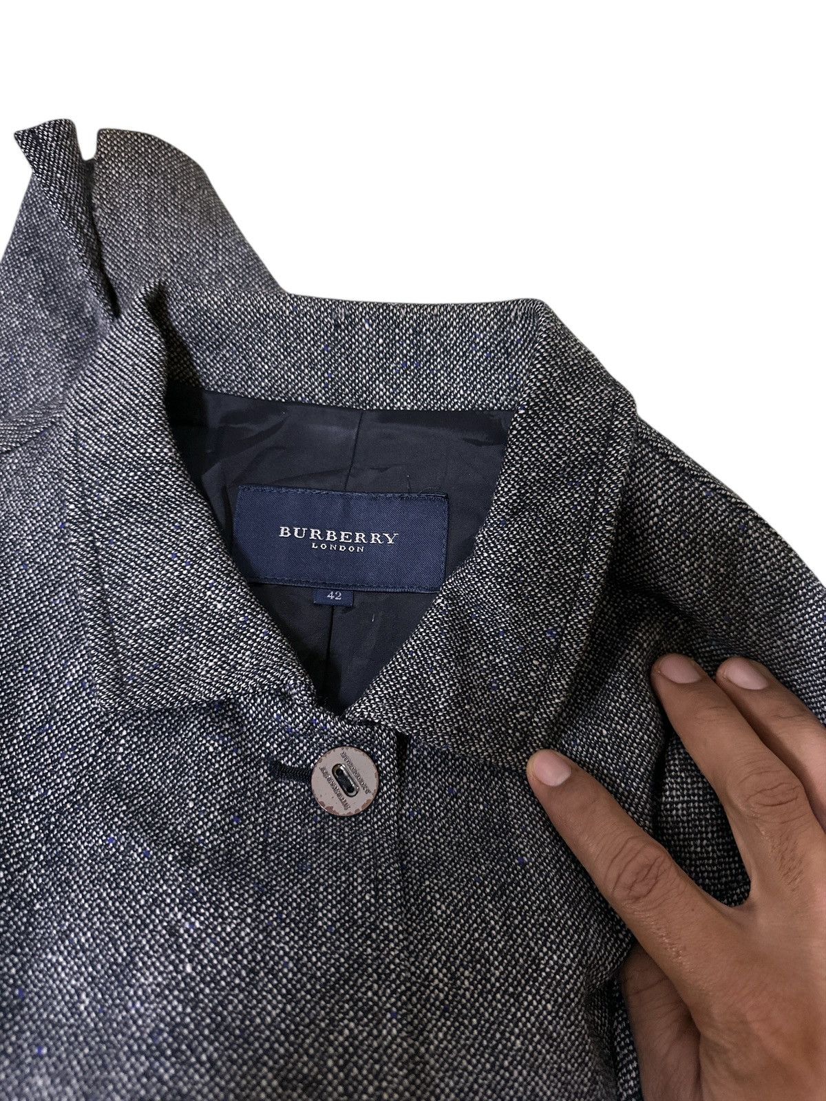 Burberry Burberry Formal Suits . Size 42S - 3 Thumbnail