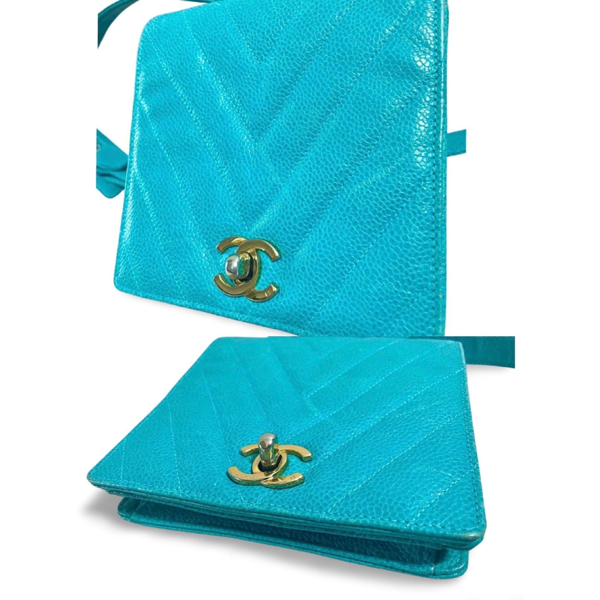 Chanel Vintage CHANEL blue caviar v stitch, chevron fanny pack. Size ONE SIZE - 4 Thumbnail