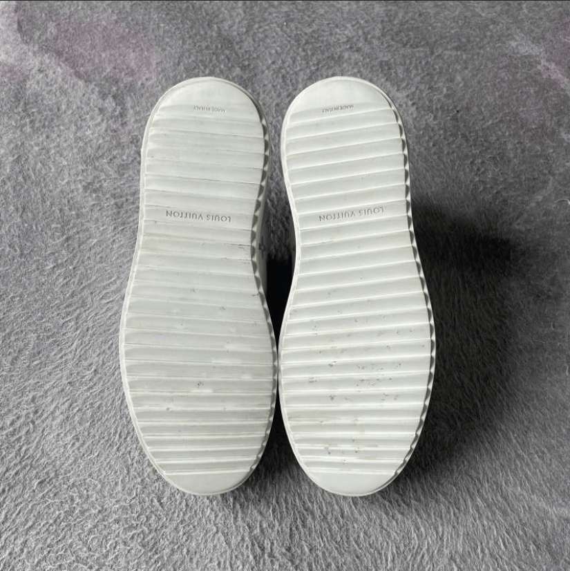 Louis Vuitton Louis Vuitton low-top shoes Size US 6.5 / IT 36.5 - 4 Thumbnail