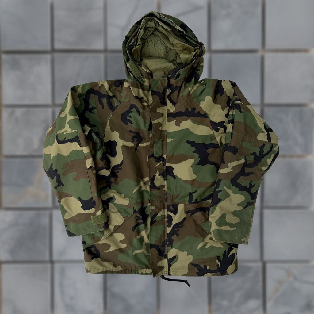 Vintage VINTAGE US Military Tennessee Corp Jacket Mens Large Camouflage Hooded Insulated Waterproof Parka Coat Size US L / EU 52-54 / 3 - 1 Thumbnail