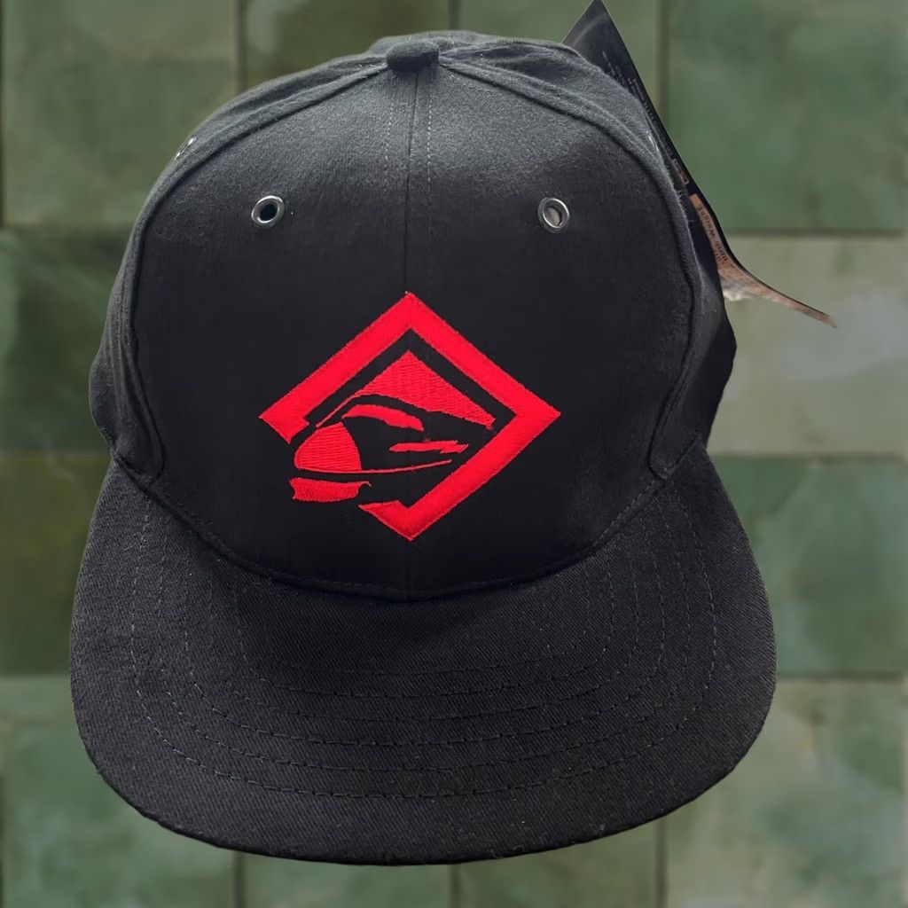 Marlboro VINTAGE Marlboro Hat Black Tobacco Cigarette Railroad Strapback Cap NWT Adjustable Snapback Unisex Adults 80s 90s Size ONE SIZE - 1 Thumbnail