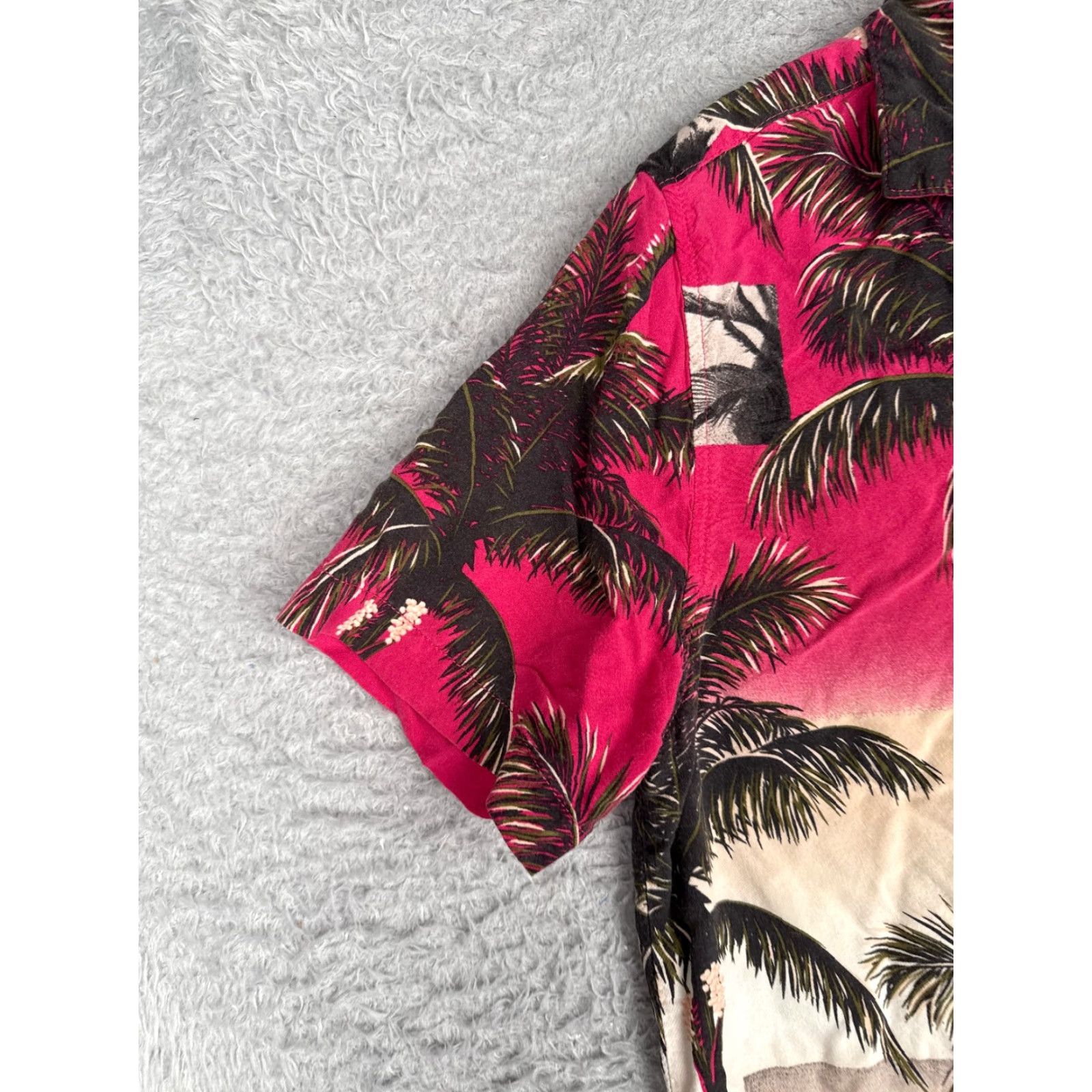 Vintage Original Use Shirt Men Medium Pink Floral Coconut Palm Tree Hawaiian 100% Rayon Size US M / EU 48-50 / 2 - 3 Thumbnail