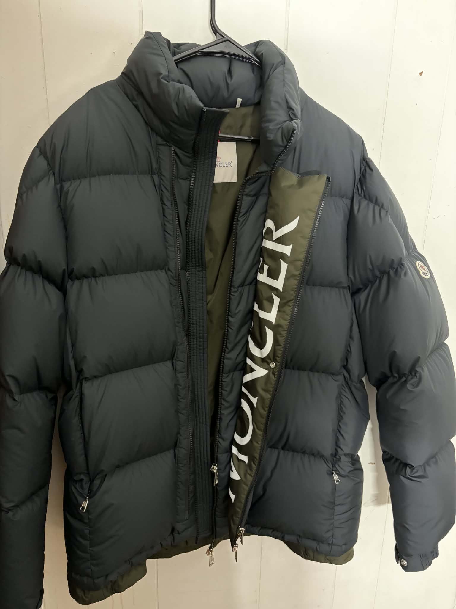 Moncler Moncler Makian Short Down Black Puffer Jacket Size 7 Size US XXL / EU 58 / 5 - 1 Thumbnail