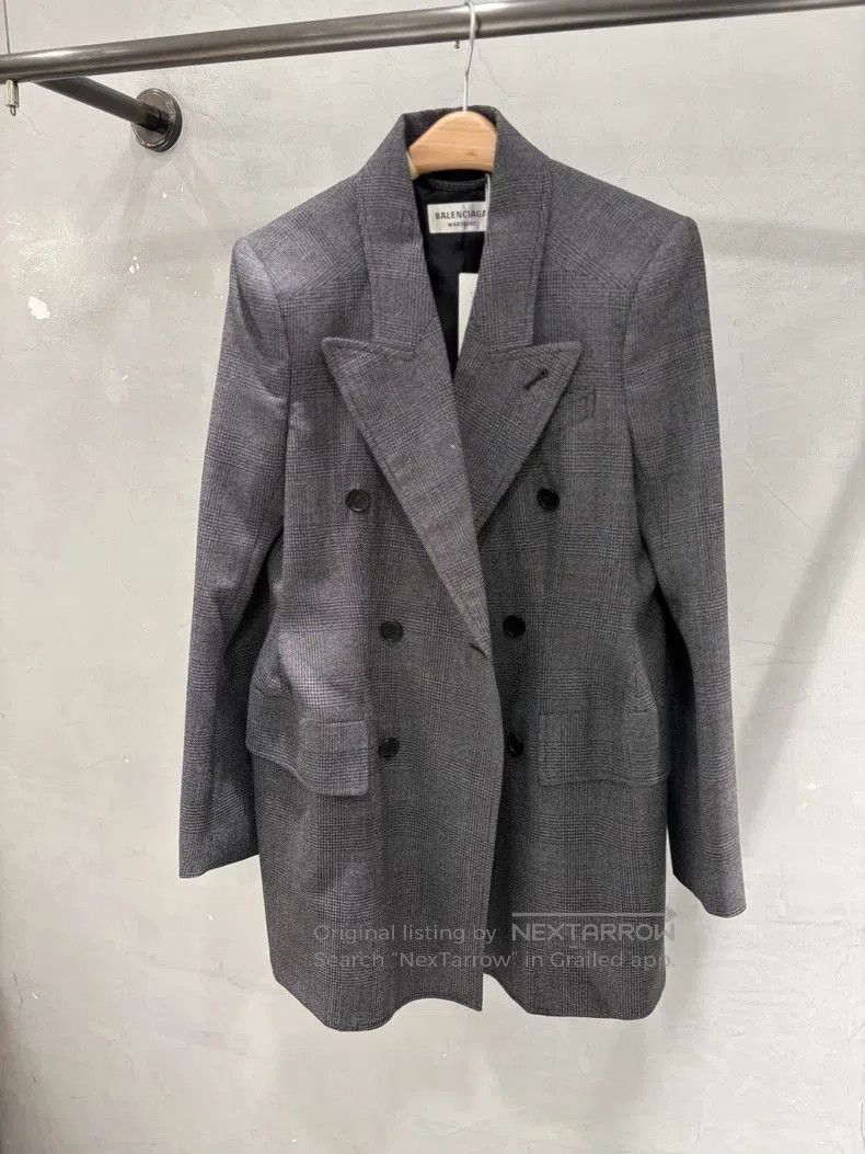 Balenciaga Balenciaga Size 38 Blazer. Size US XS / EU 42 / 0 - 2 Thumbnail