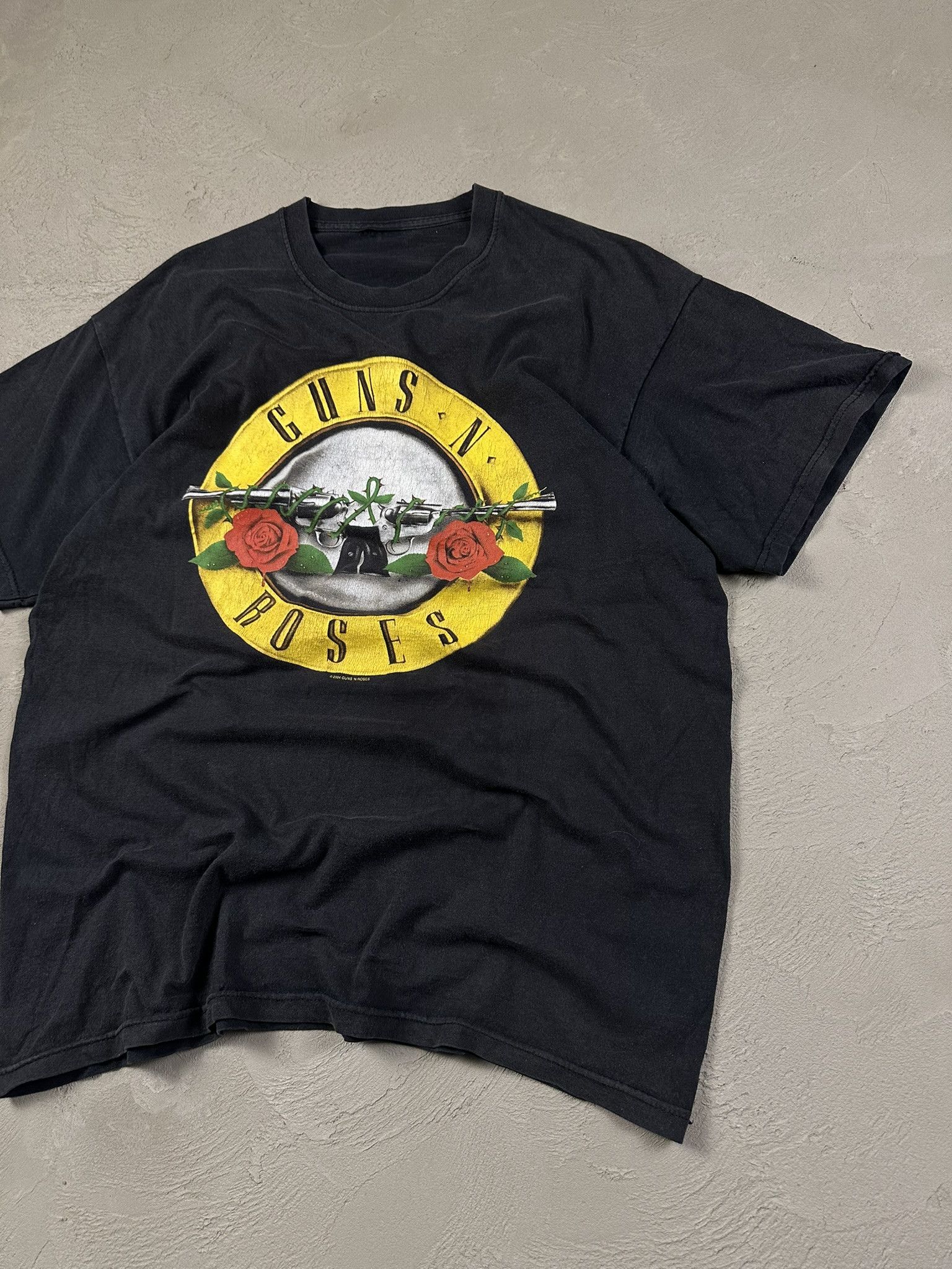 Band Tees 2004 Guns N' Roses Rock Band Promo T-shirt Size US M / EU 48-50 / 2 - 3 Thumbnail
