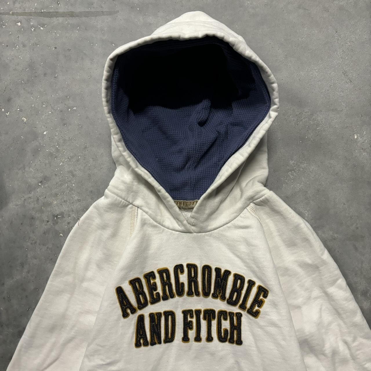 Abercrombie & Fitch × Vintage Crazy Vintage Y2K/2000s Cute White Abercrombie & Fitch Spellout Essential Hoodie! Size L / US 10 / IT 46 - 2 Thumbnail