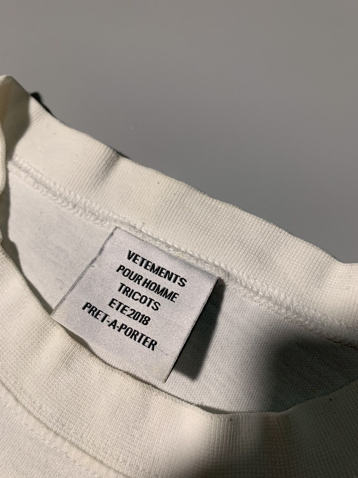 Vetements VETEMENTS STAFF TEE WHITE Size US S / EU 44-46 / 1 - 7 Thumbnail