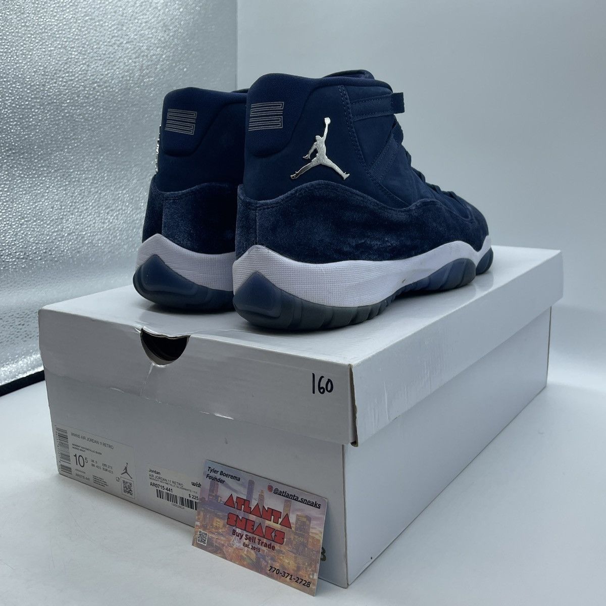 Jordan Brand Air Jordan 11 midnight navy velvet Size US 10.5 / IT 40.5 - 5 Thumbnail