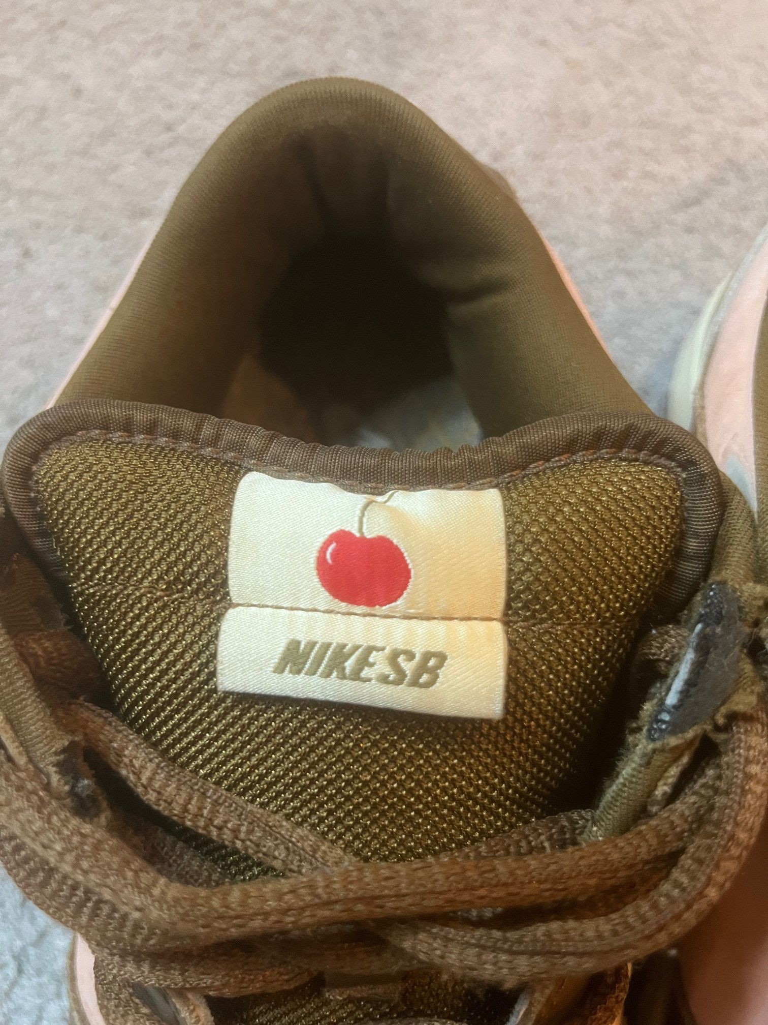 Nike × Stussy Nike SB Dunk Low Stussy Cherry Size US 10 / EU 43 - 9 Thumbnail