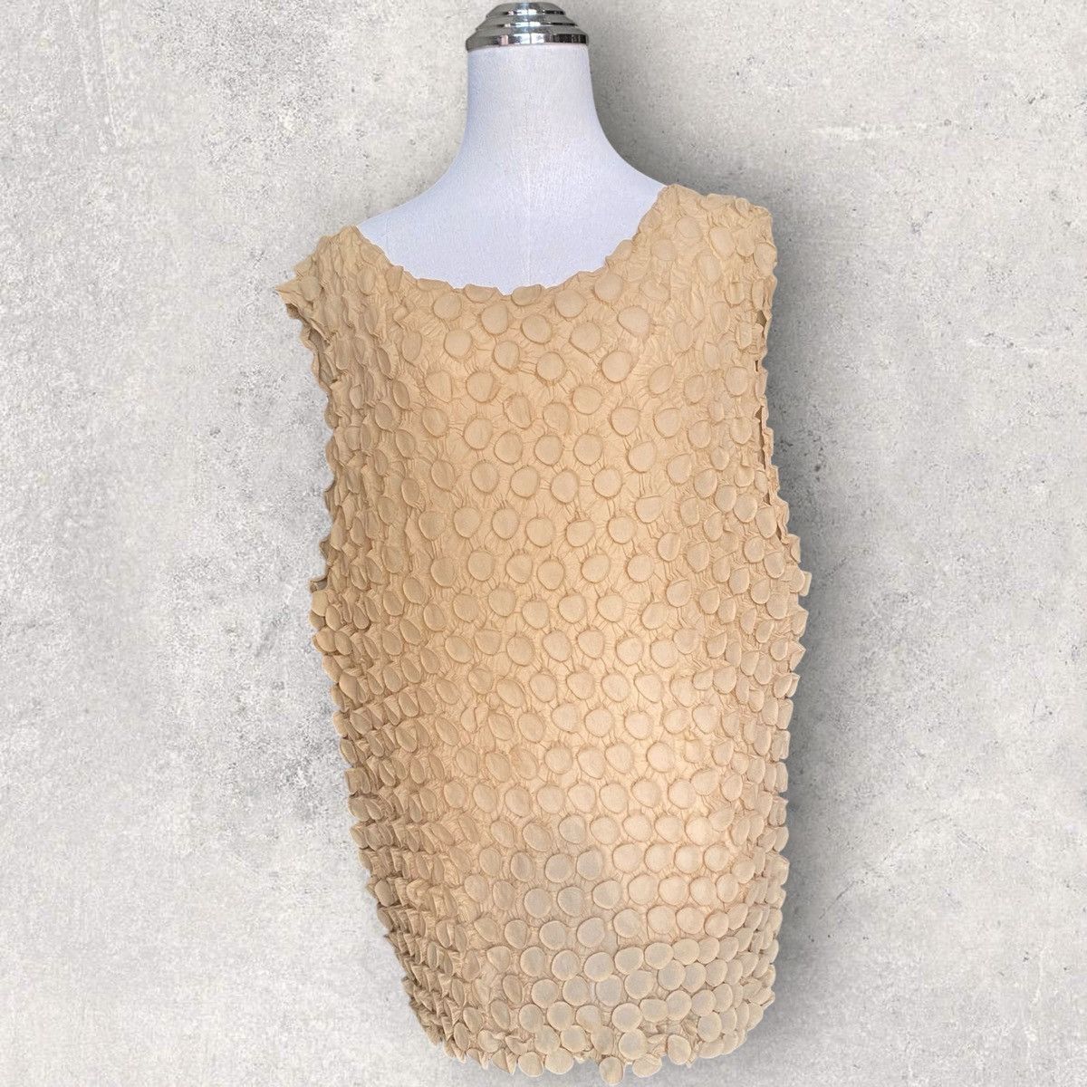 Issey Miyake Bubble Embossed Top Size L / US 10 / IT 46 - 1 Thumbnail