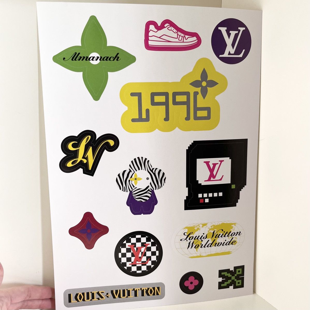 Louis Vuitton Louis Vuitton large sticker sheet Size ONE SIZE - 13 Thumbnail