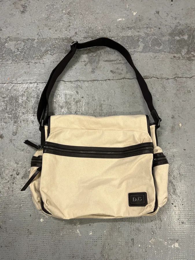 Dolce & Gabbana 2000s Dolce & Gabbana Beige Canva Cargo Shoulder Bag Size ONE SIZE - 1 Thumbnail