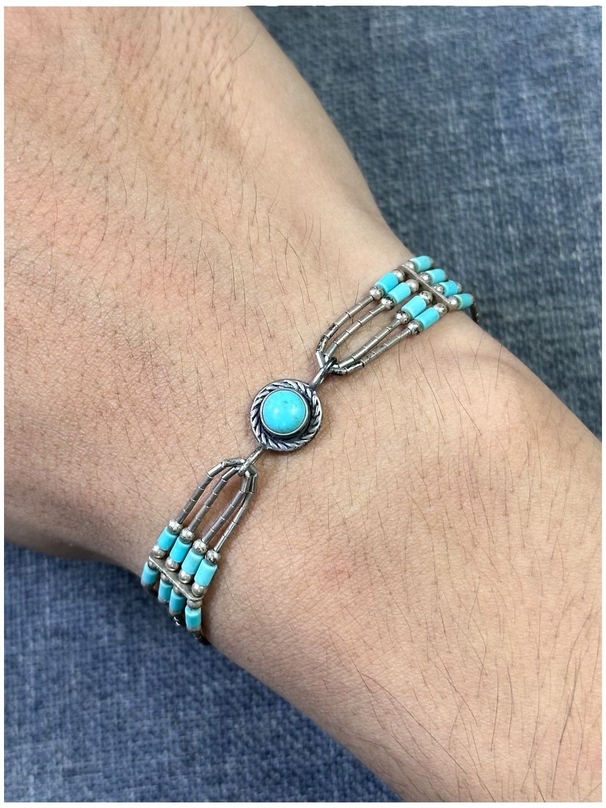 Vintage 1980s SOUTHWESTERN LIQUID SILVER HEISHI TURQUOISE BRACLET Size ONE SIZE - 2 Thumbnail