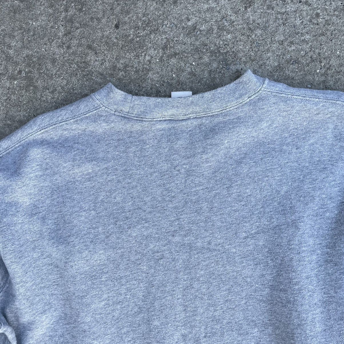 Uniqlo Vintage Uniqlo Sweatshirt Big Logo Japanese Style Y2K 90s Size US M / EU 48-50 / 2 - 14 Thumbnail