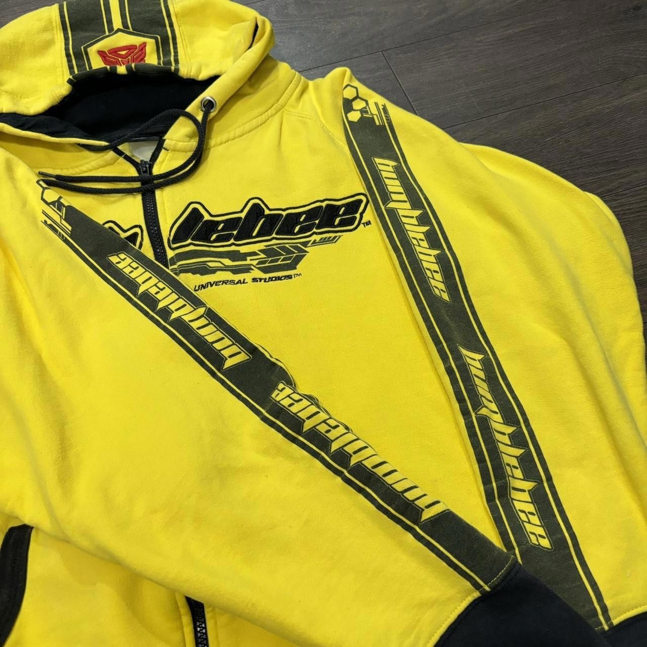 Designer vintage transformers bumble bee universal studios hoodie M Size US M / EU 48-50 / 2 - 3 Thumbnail