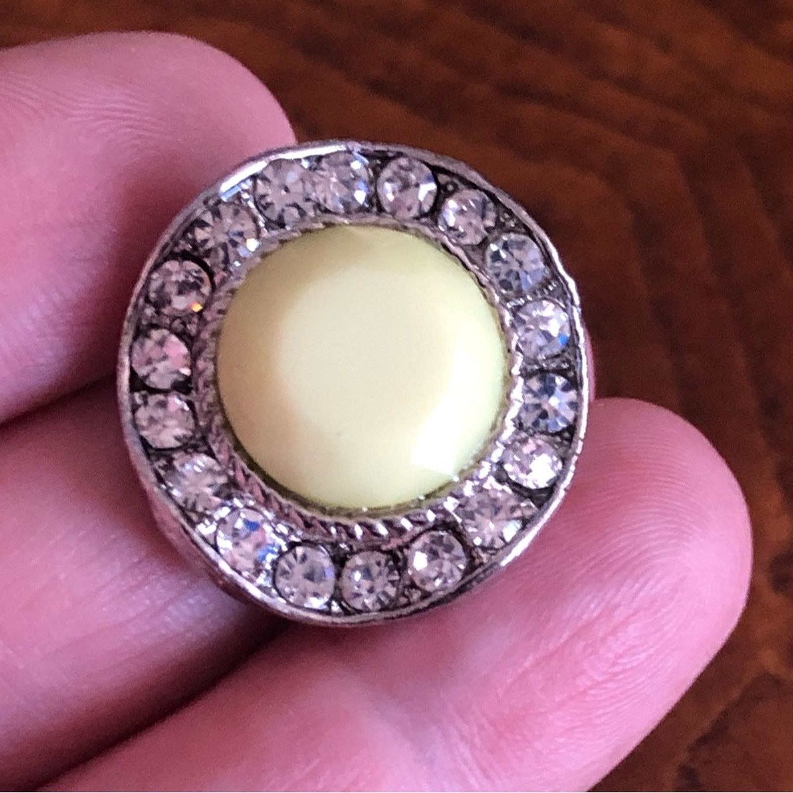 Vintage Vintage light lemon halo stone ring Size ONE SIZE - 9 Thumbnail