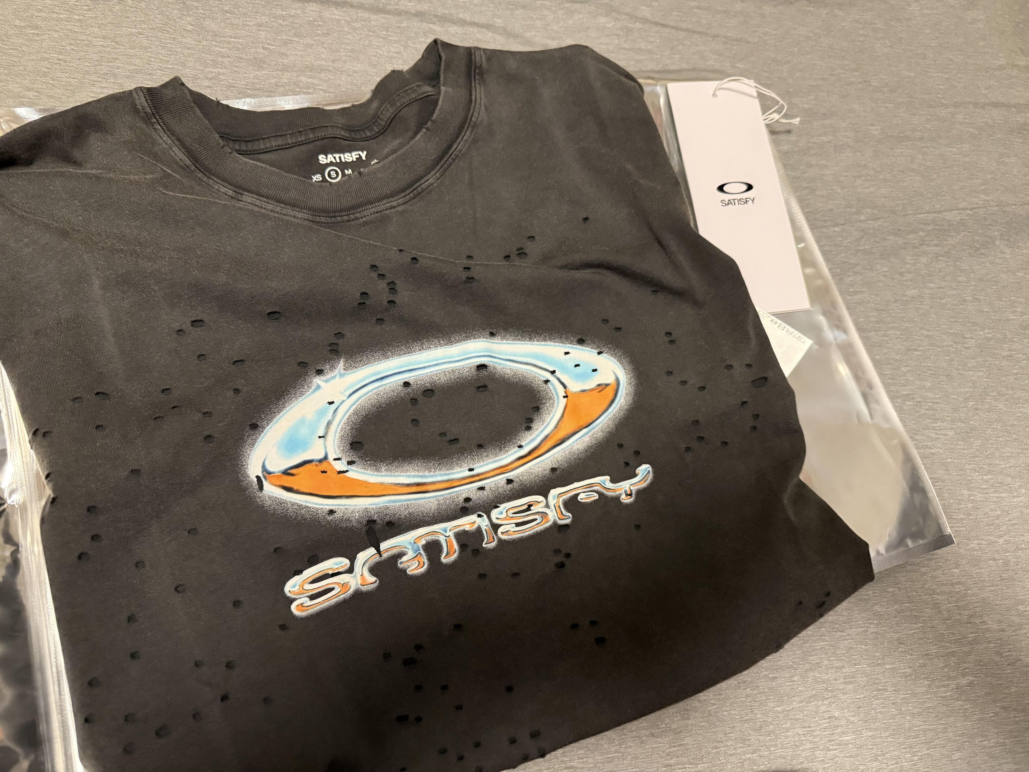 Oakley × Satisfy OAKLEY MothTech™ Satisfy® T‑Shirt Size US S / EU 44-46 / 1 - 1 Thumbnail