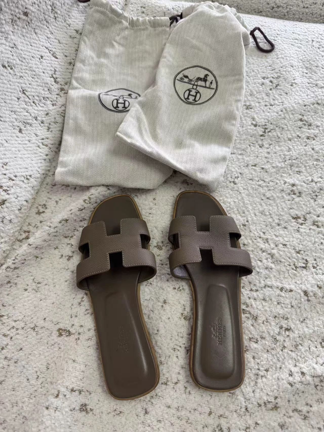 Hermes Hermès Elephant Grey Slippers 37.5 Resoled Size US 7 / IT 37 - 1 Thumbnail