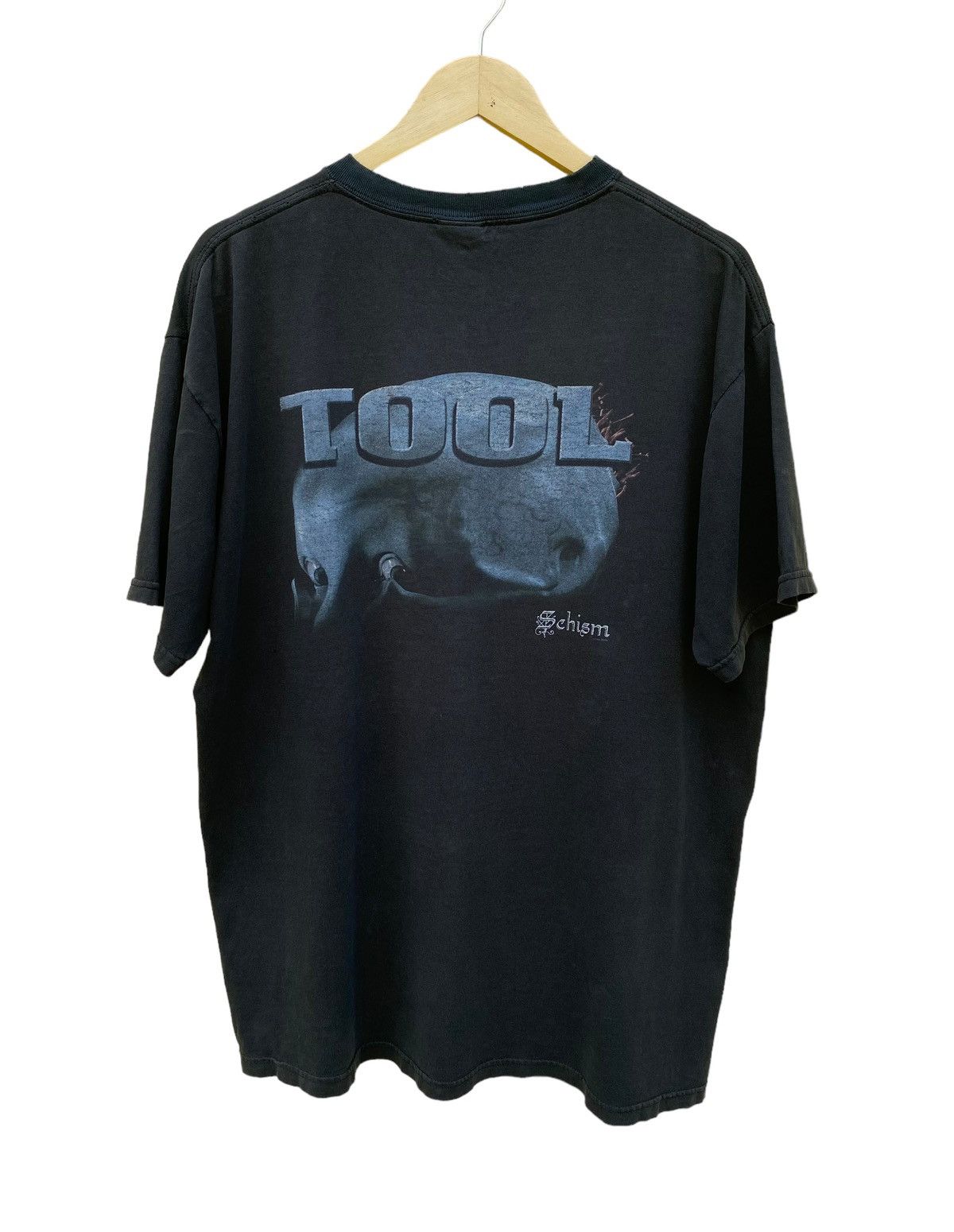 Band Tees Vintage tool schism band t shirt Size US XL / EU 56 / 4 - 2 Thumbnail