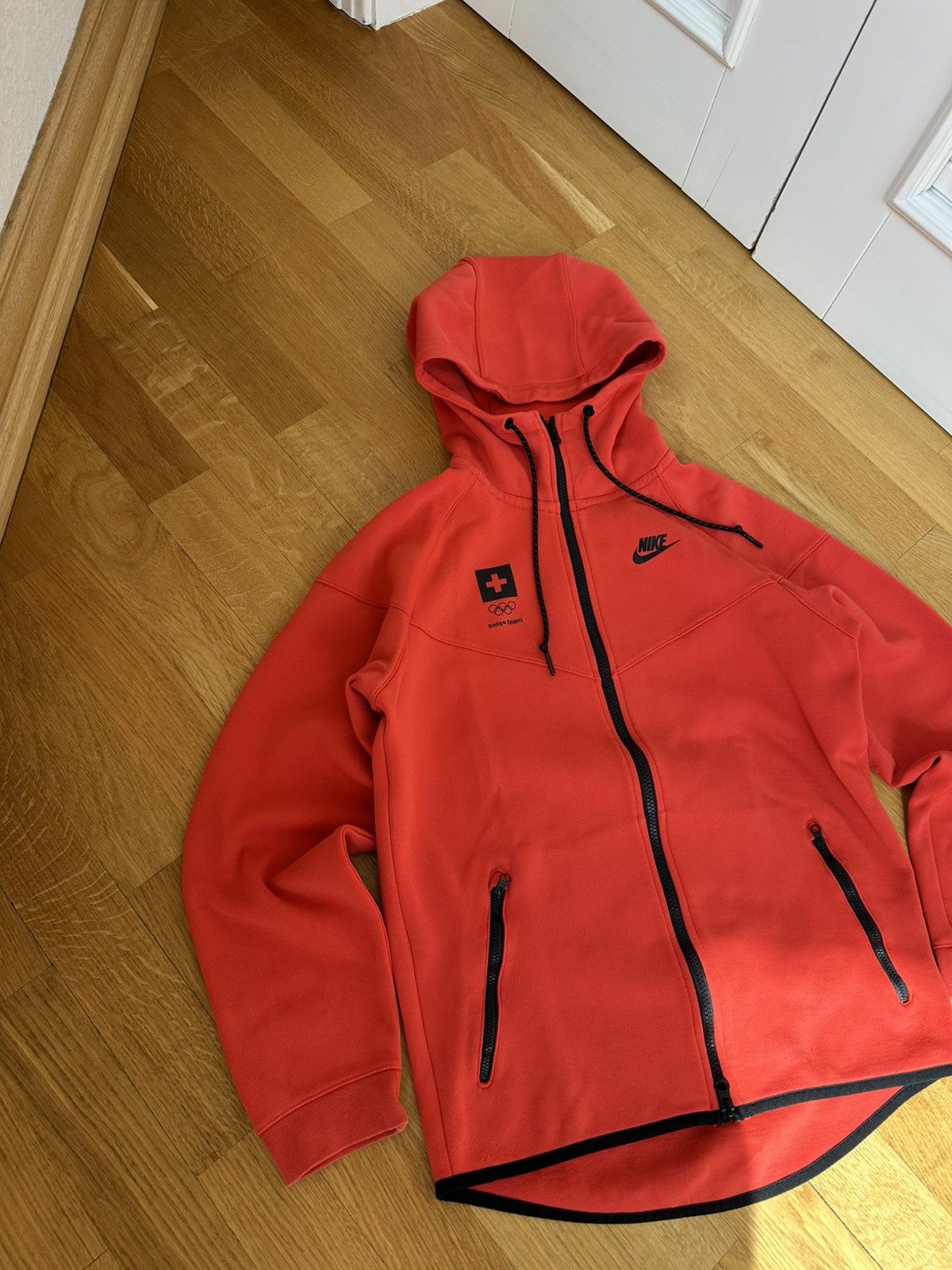 Nike 🇨🇭Nike Tech Fleece Zip Hoodie Swiss Team Logo Size US S / EU 44-46 / 1 - 2 Thumbnail