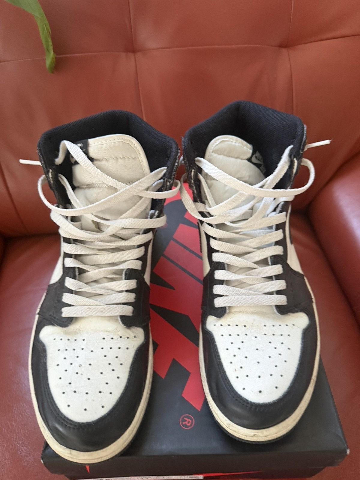Jordan Brand Jordan 1 Mocha Size US 11.5 / EU 44-45 - 5 Thumbnail