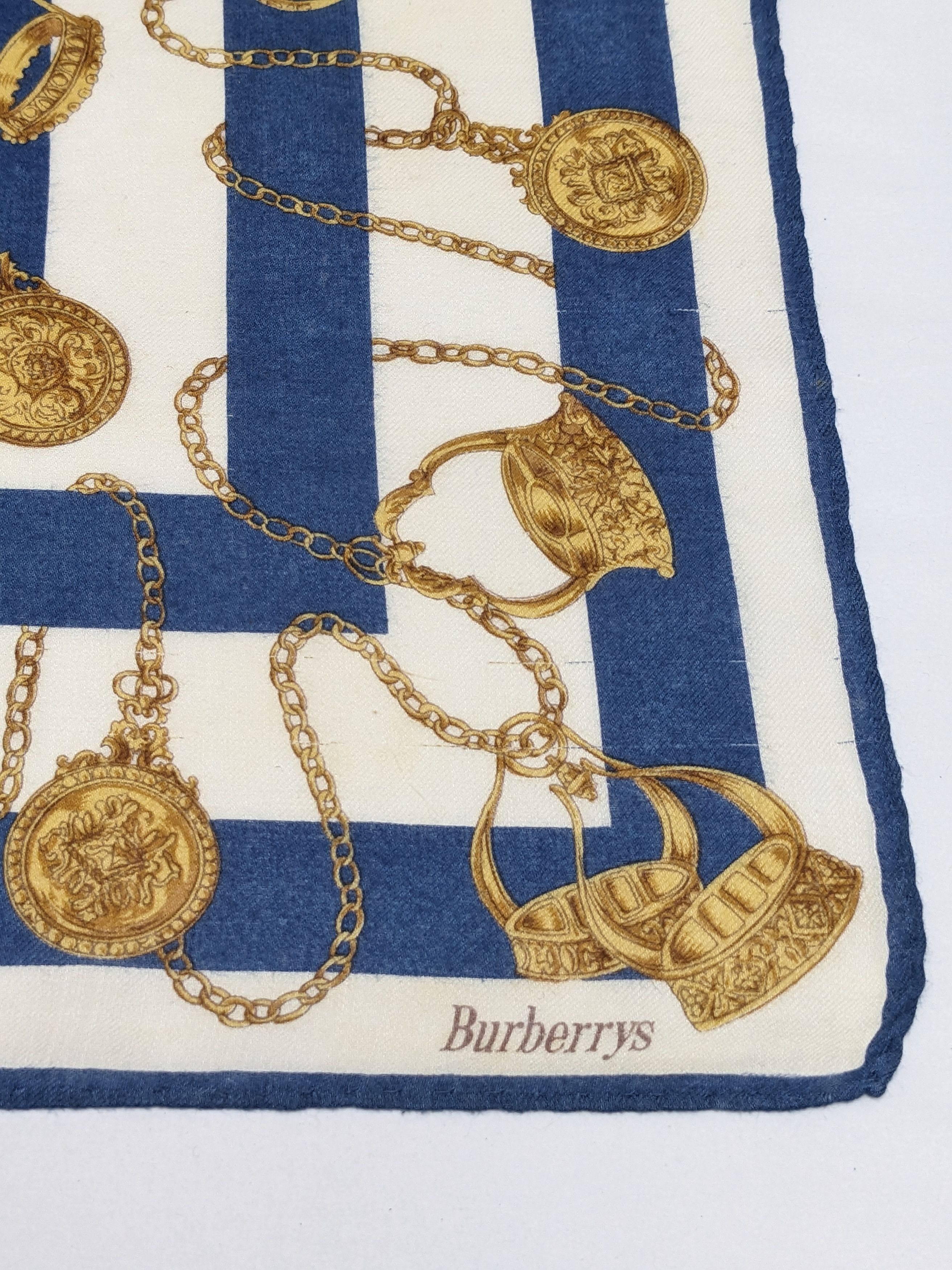 Burberry Burberrys of London Gold Crest & Chain Stirrup Motif Size ONE SIZE - 2 Thumbnail