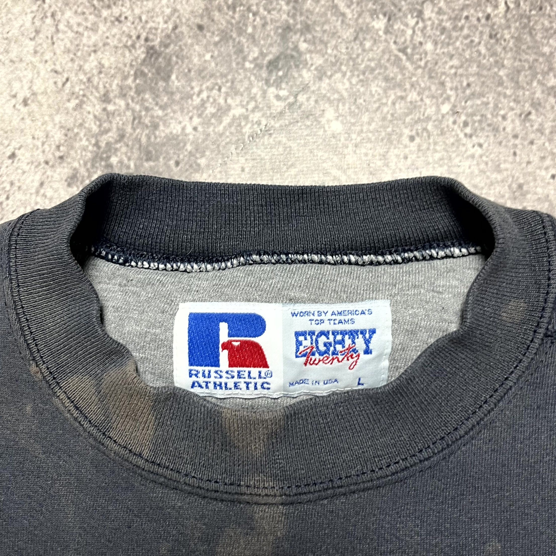 Russell Athletic Vintage Russell Athletic Distressed Gray Sweatshirt Size L Size US L / EU 52-54 / 3 - 5 Thumbnail