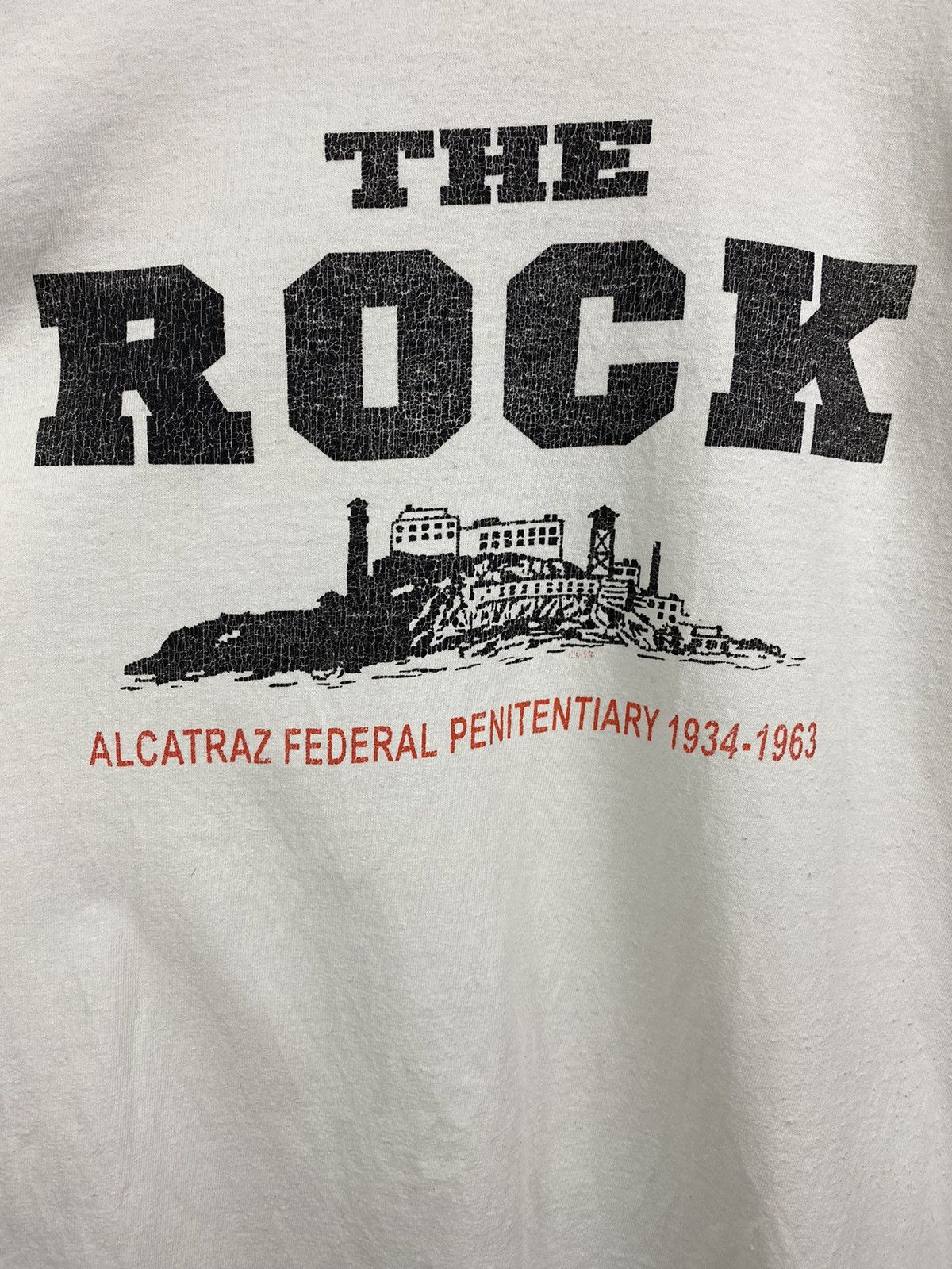 Gildan 🇺🇸 Vintage 90s Alcatraz Federal Penitentiary The Rock T-Shirt Size US XL / EU 56 / 4 - 6 Thumbnail