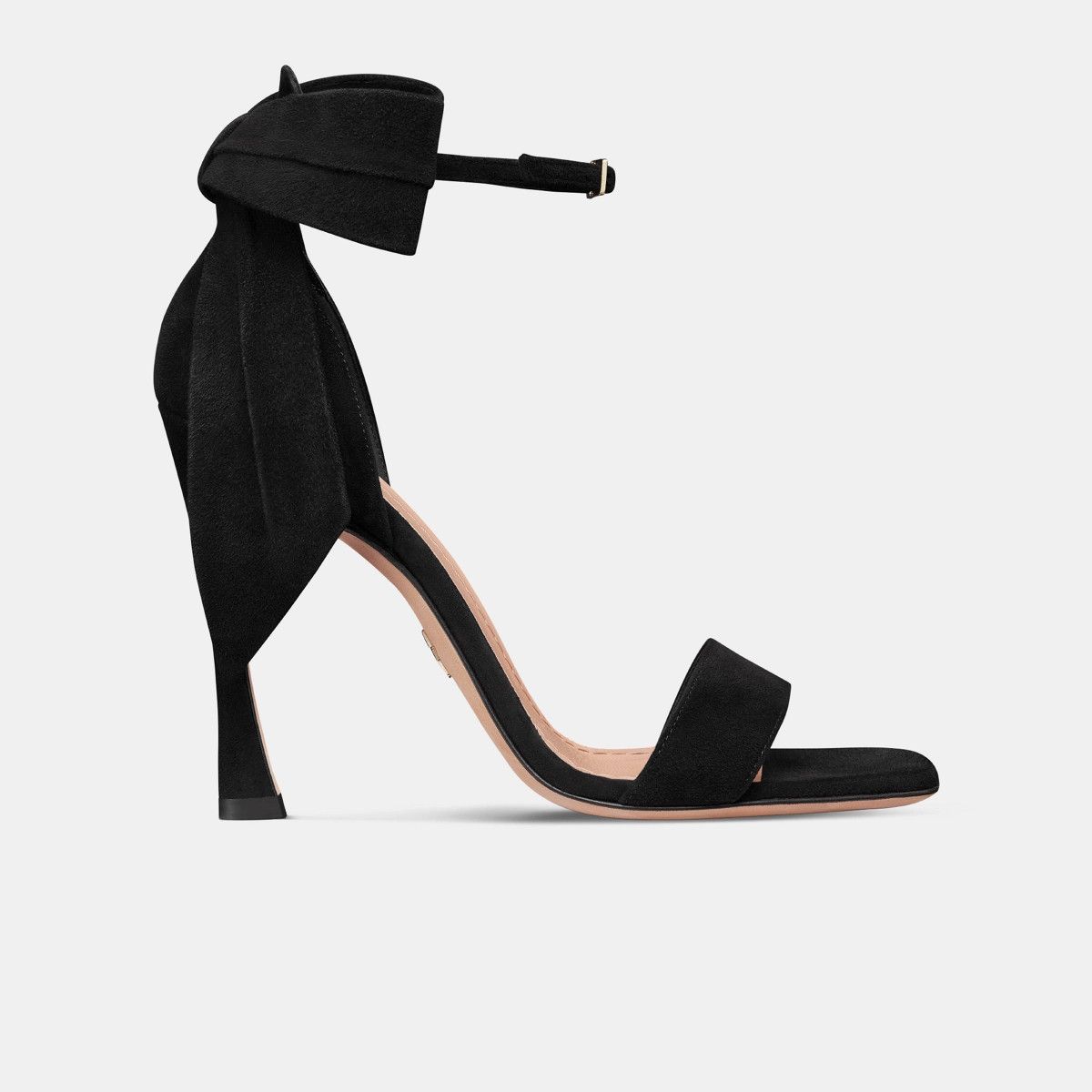 o1bcso1str0225 Heeled Sandal in Black
