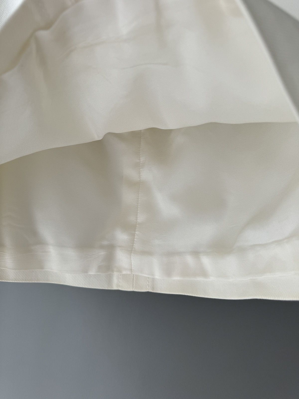Gucci Vintage Gucci Cream Golden Line Skirt Size 27" / US 4 / IT 40 - 3 Thumbnail