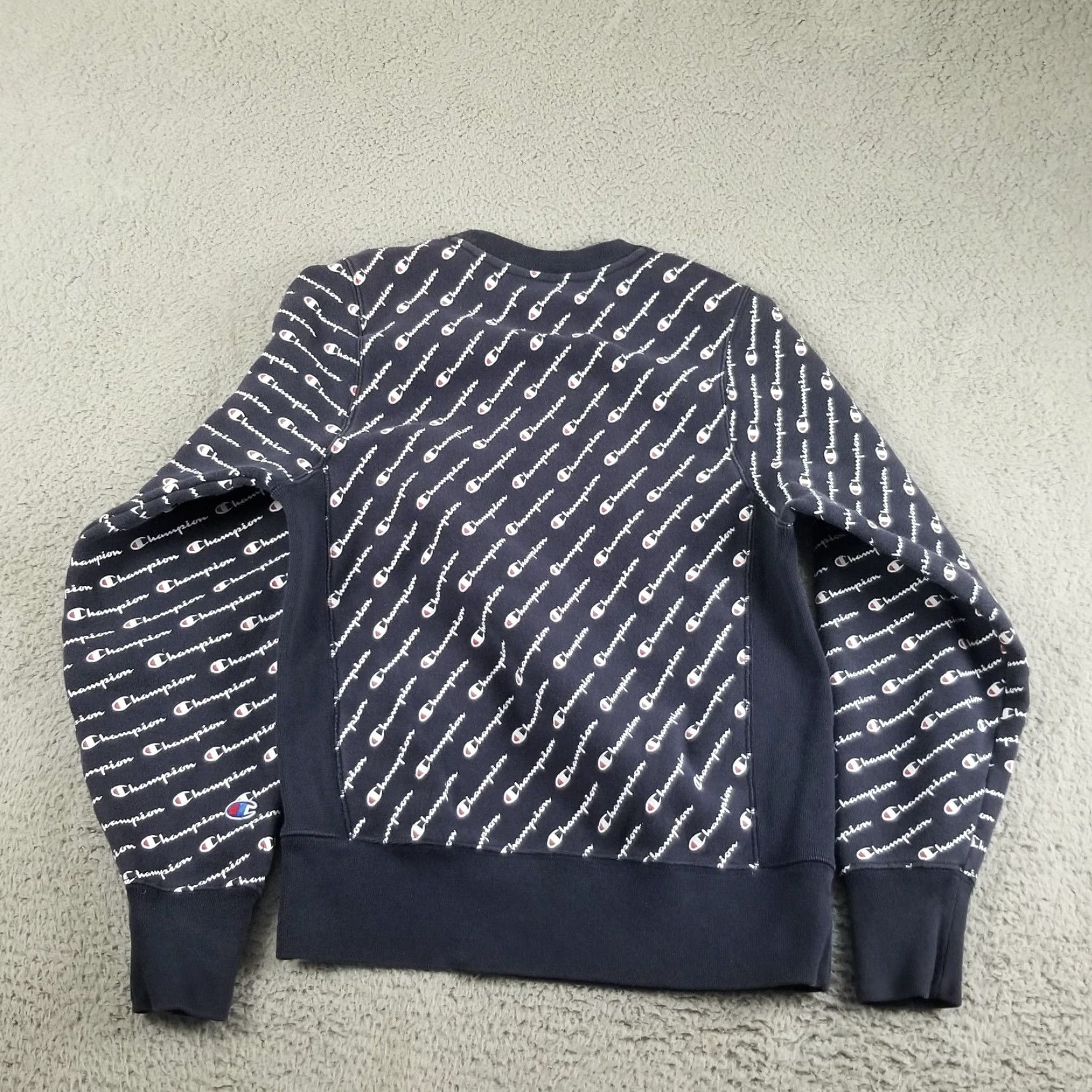 Champion VINTAGE Champion Reverse Weave Sweatshirt Men’s Small Crewneck AOP Script Blue Adult Small Pullover Sweatshirt Logo 90s Mens Size US S / EU 44-46 / 1 - 5 Thumbnail