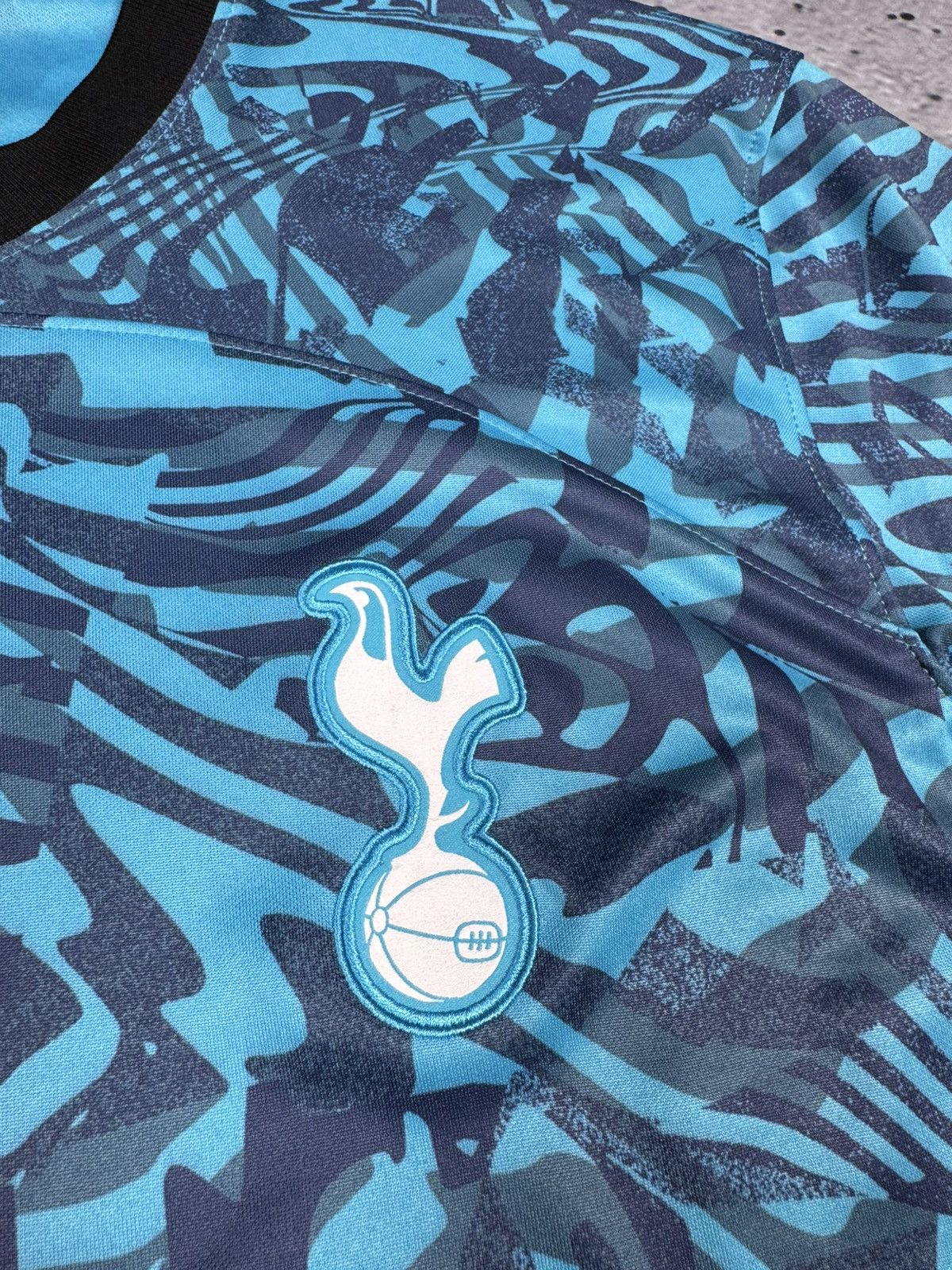Nike Tottenham Hotspur 2022/2023 THIRD FOOTBALL JERSEY Size US XXL / EU 58 / 5 - 6 Thumbnail