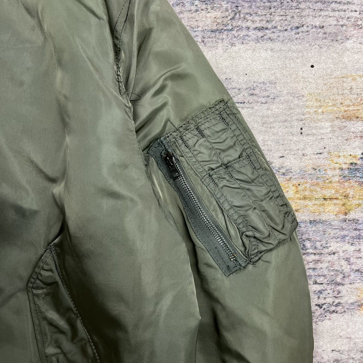 Alpha Industries Vintage alpha industries Ma-1 bomber jacket Size US XL / EU 56 / 4 - 4 Thumbnail