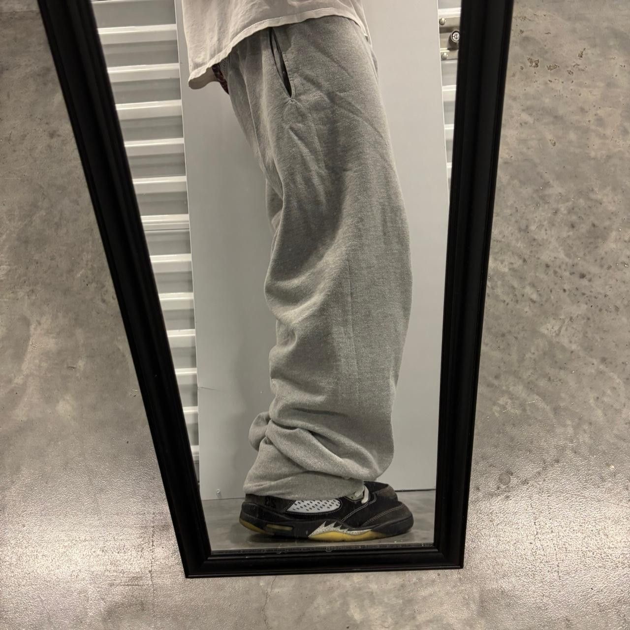 Japanese Brand × Vintage Crazy Vintage Y2K/2000s Baggy Light Grey Streetwear Skater Essential Sweatpants! Size US 34 / EU 50 - 1 Thumbnail