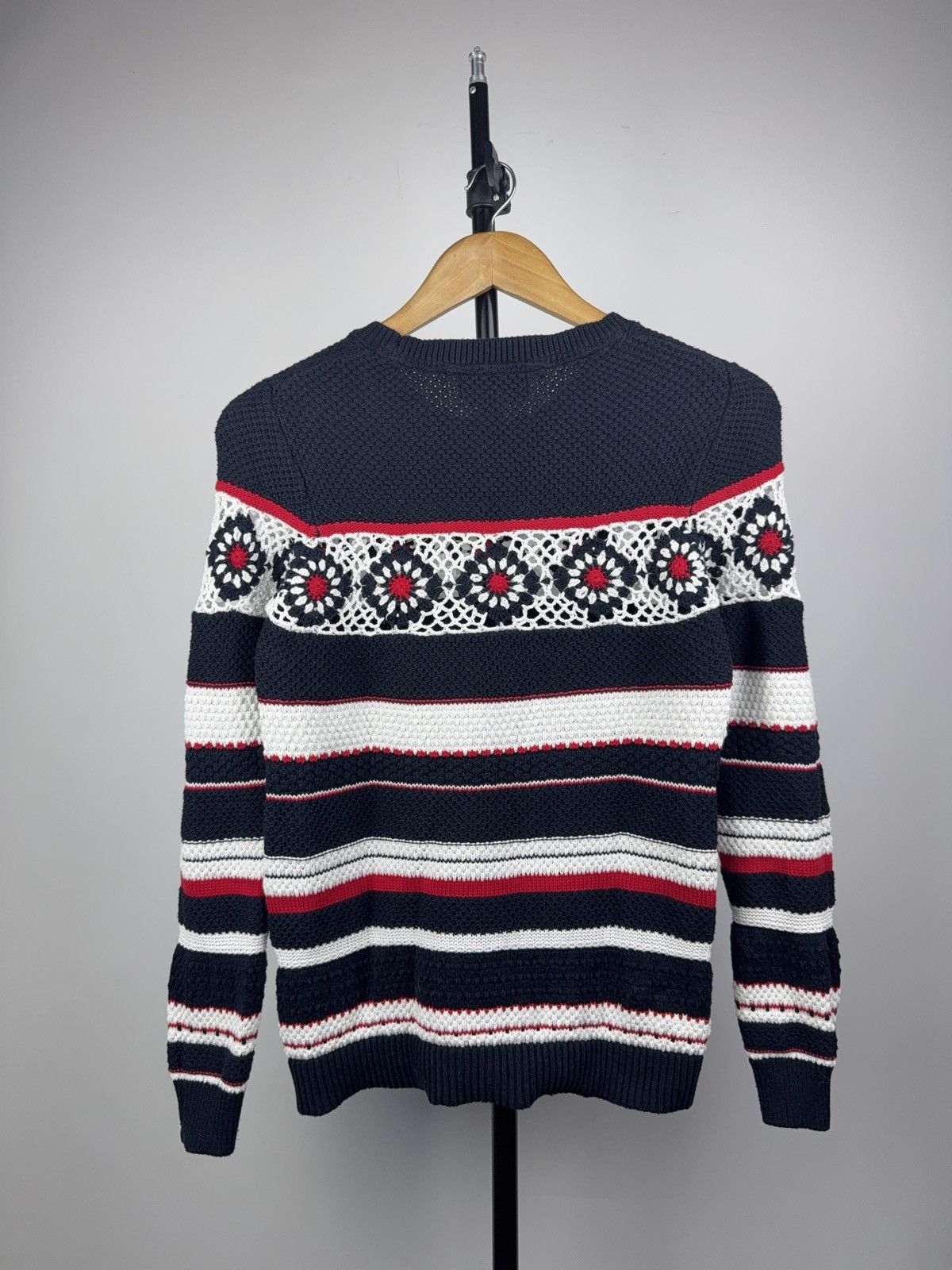 Desigual Avant Garde Y2K Desigual Crochet Floral Striped Knit Sweater Size S / US 4 / IT 40 - 9 Thumbnail