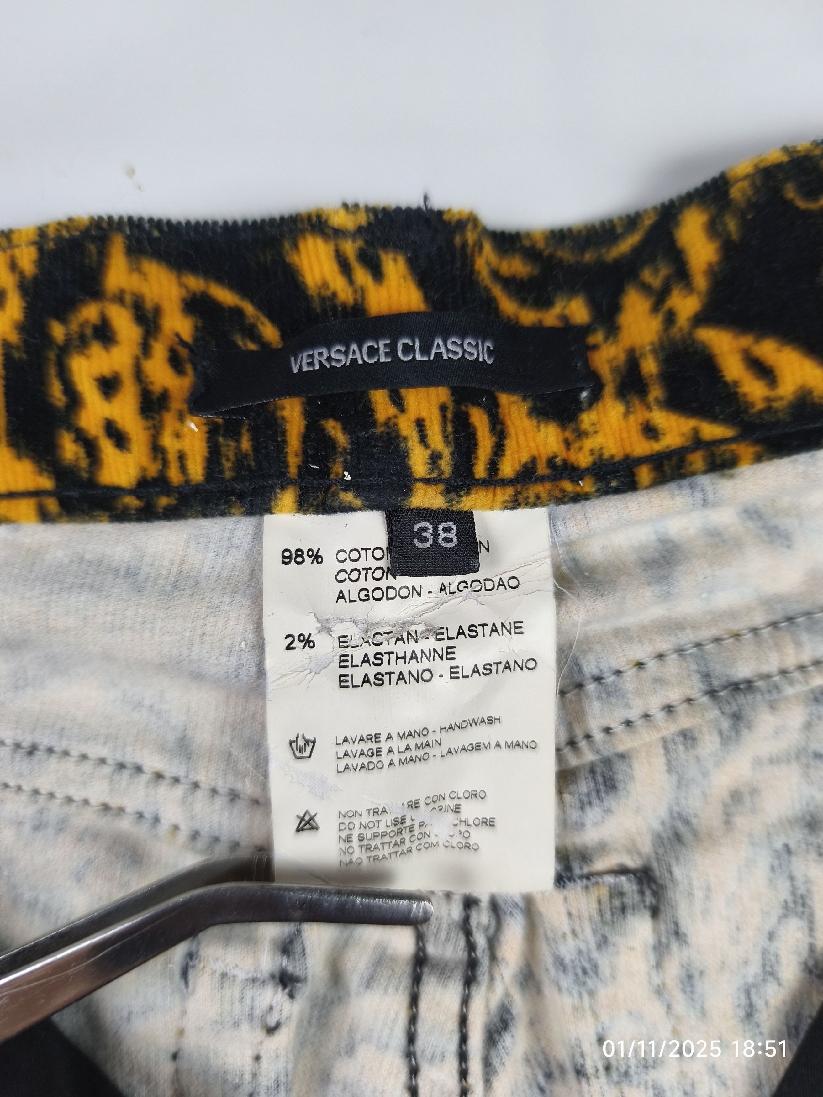 Versace Versace classic baroque pattern corduroy pants Size 28" / US 6 / IT 42 - 10 Thumbnail