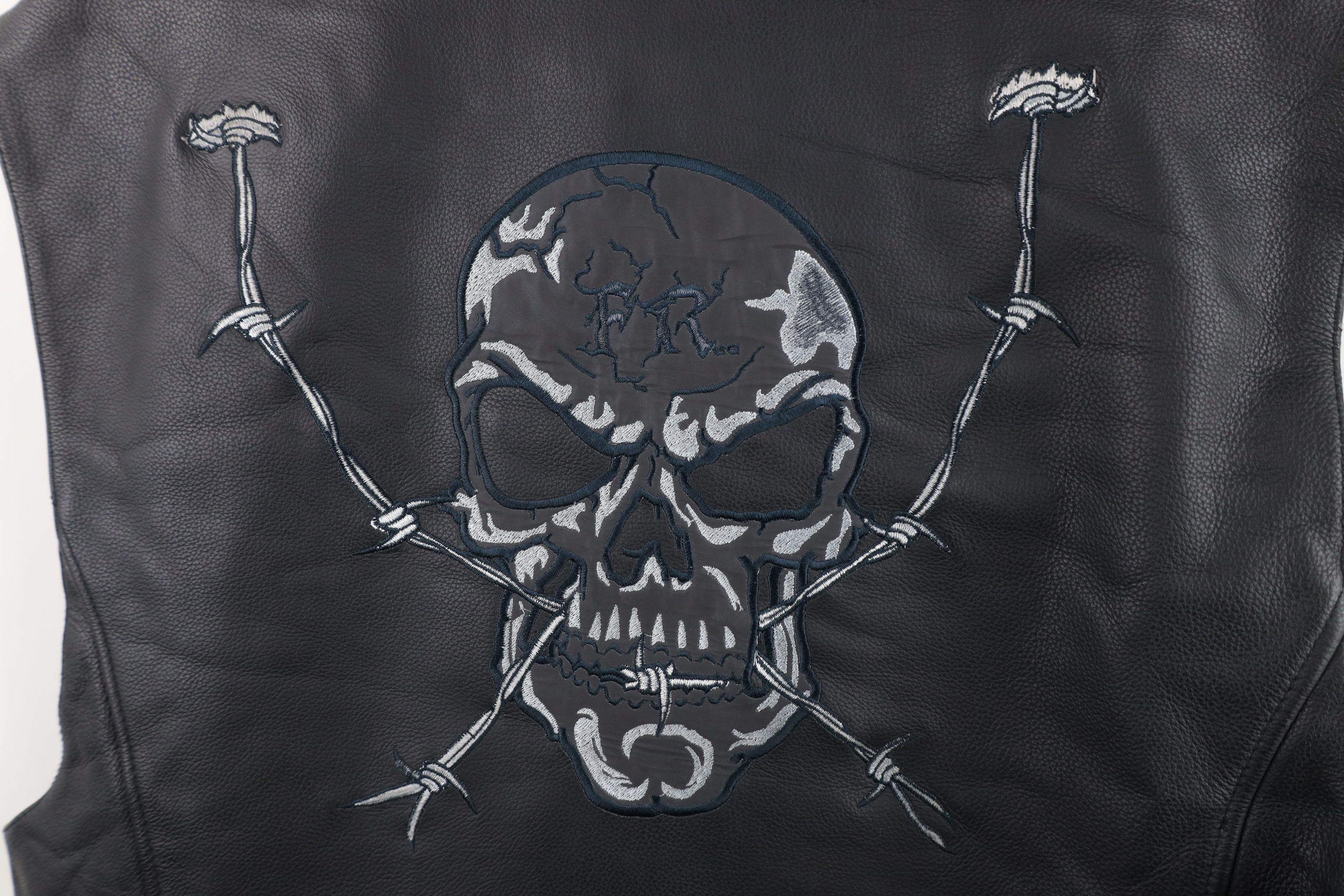 Vintage Vintage Streetwear Skull Leather Motorcycle Riding Vest Size US XXL / EU 58 / 5 - 11 Thumbnail