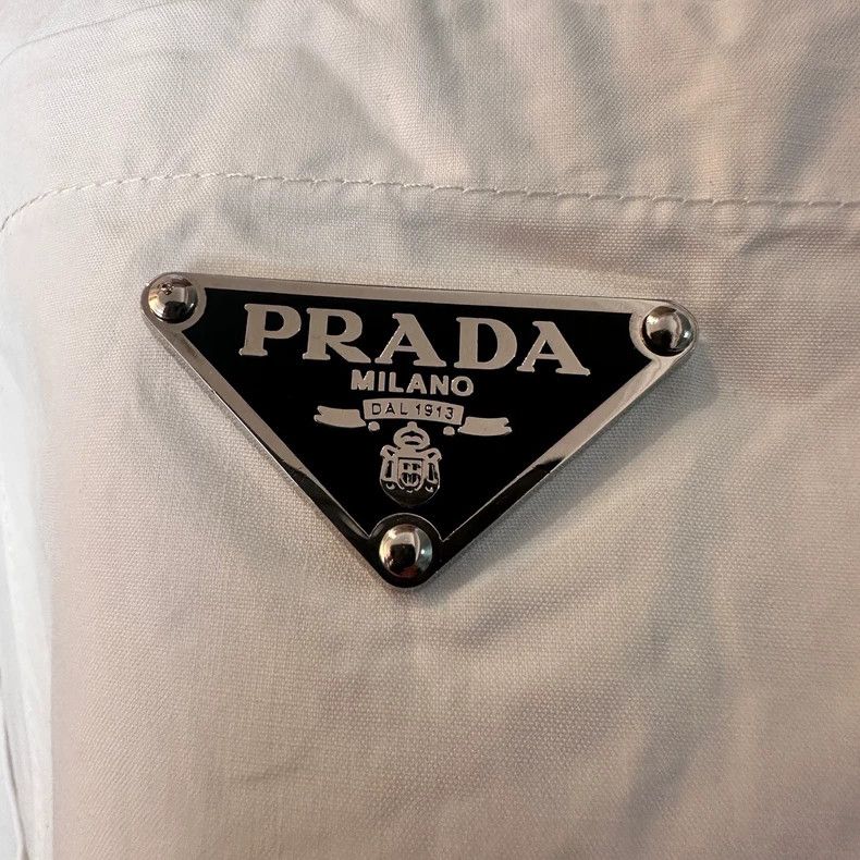 Prada Prada Size 36 White triangle short-sleeved shirt 2501-Nexta Size US XXS / EU 40 - 3 Thumbnail