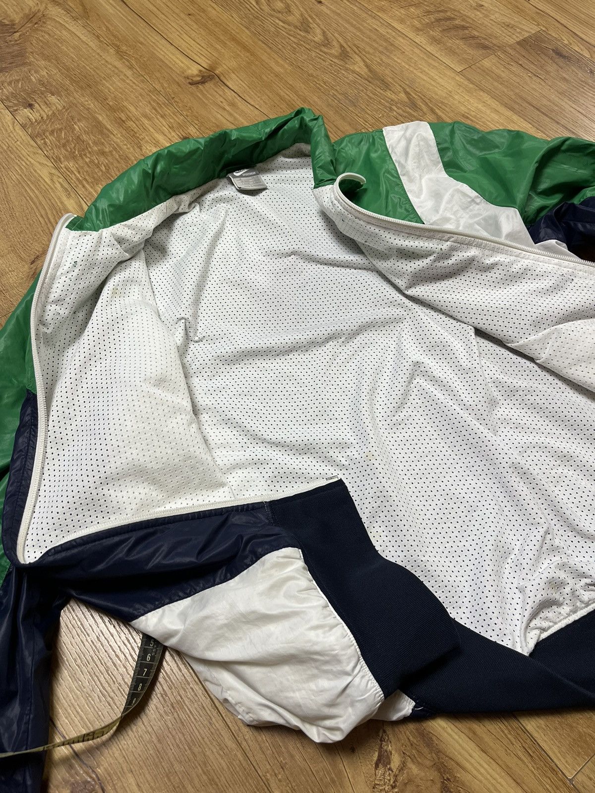 Vintage Nike Vintage Track Nylon Jacket Size US M / EU 48-50 / 2 - 9 Thumbnail