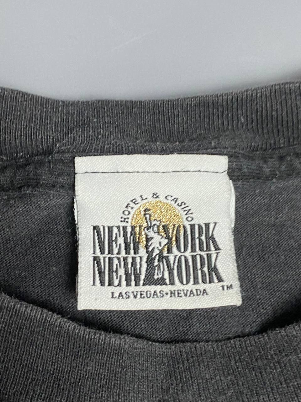 Vintage 90s New York New York Hotel & Casino Las Vegas T-Shirt sz XL Size US XL / EU 56 / 4 - 15 Thumbnail