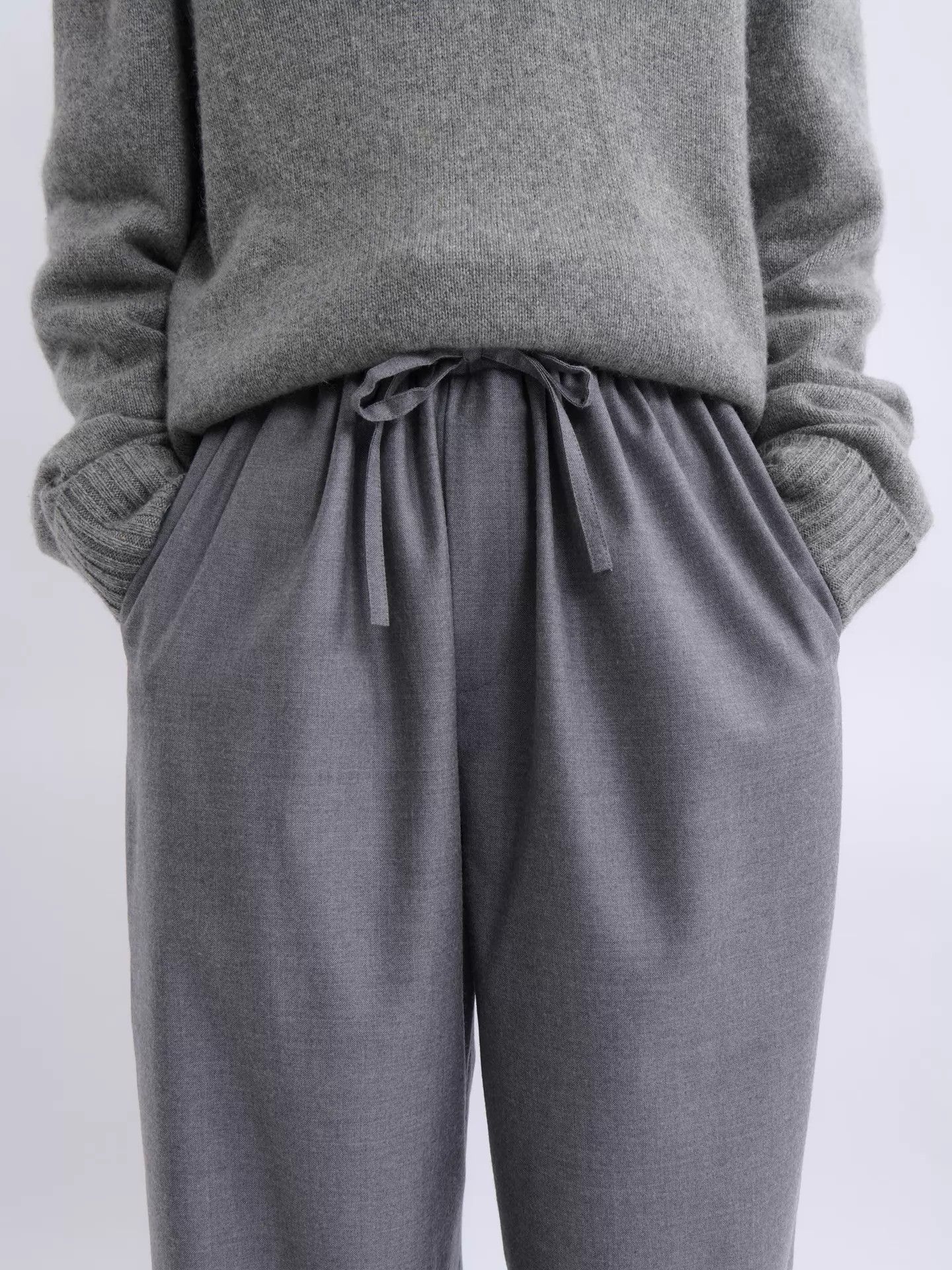 The Row THE ROW Gray Drawstring Wool Straight-Leg Pants M Size 27" / US 4 / IT 40 - 7 Thumbnail