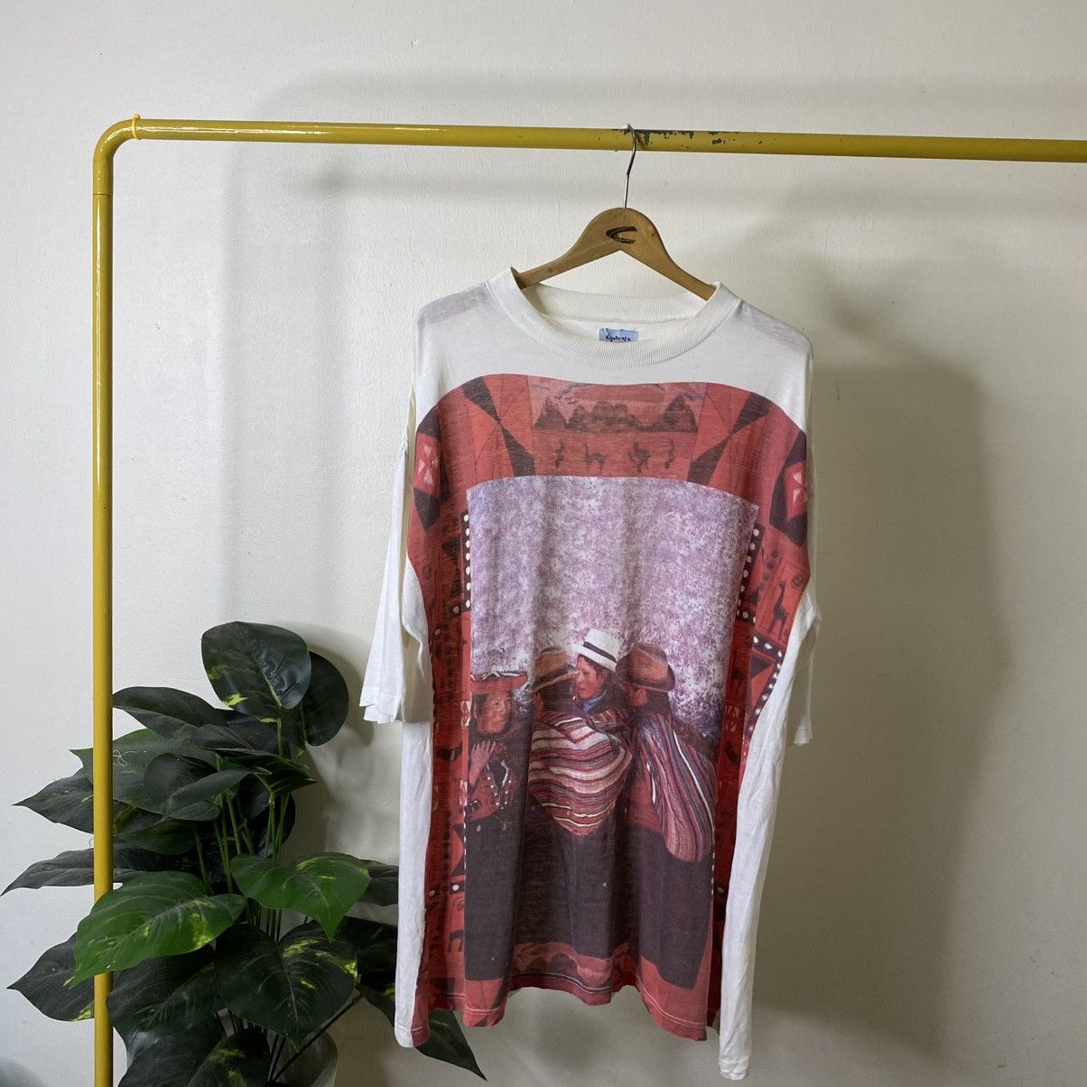 Vintage 1990s Aquarose AllOverPrint Art T Shirt Size US XXL / EU 58 / 5 - 1 Thumbnail